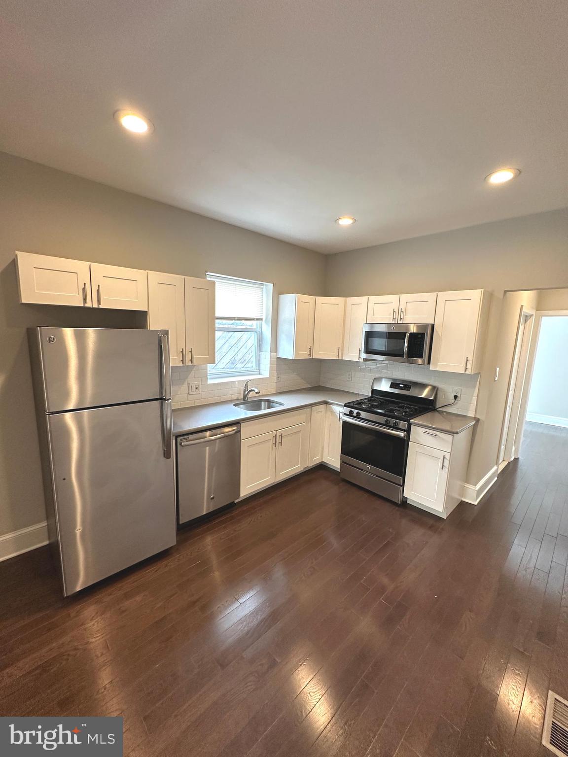 POINT BREEZE - Residential Lease