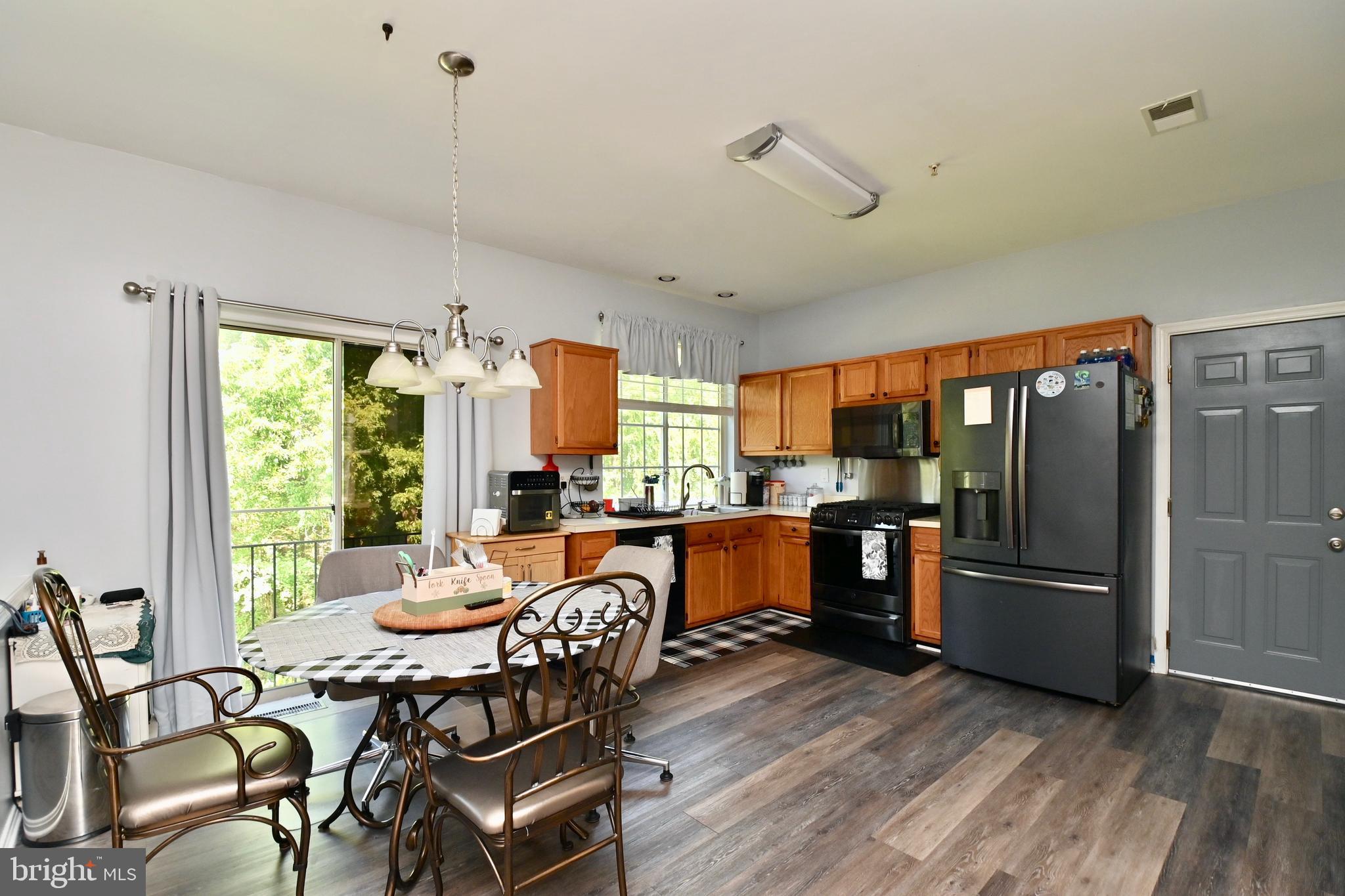 COLLINGTON ESTATES - Residential