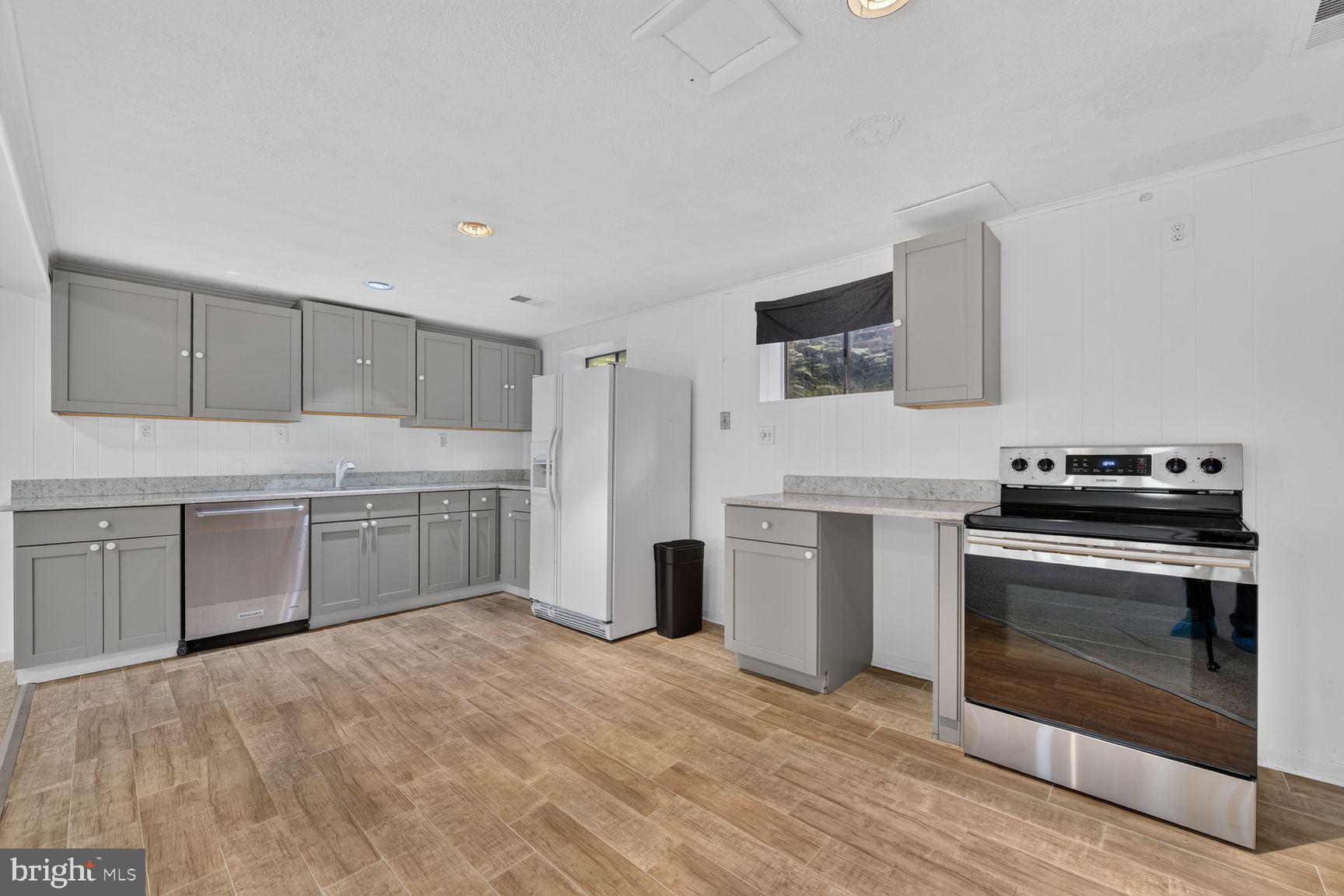 10903 KNIGHTS BRIDGE COURT