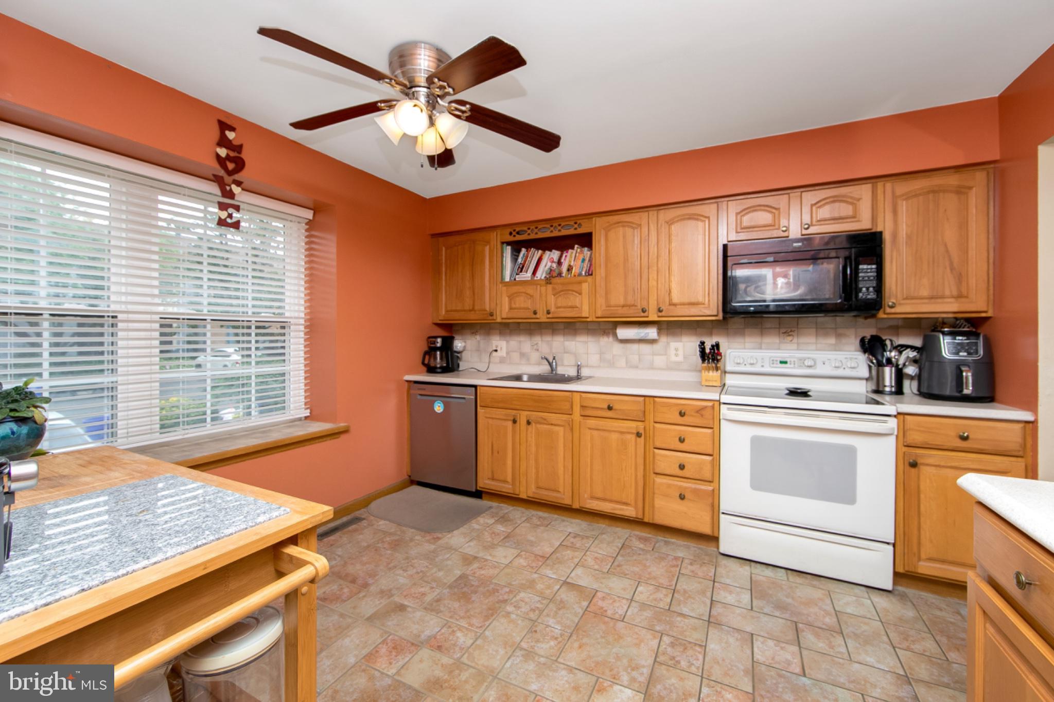 27 CROFTON COMMONS