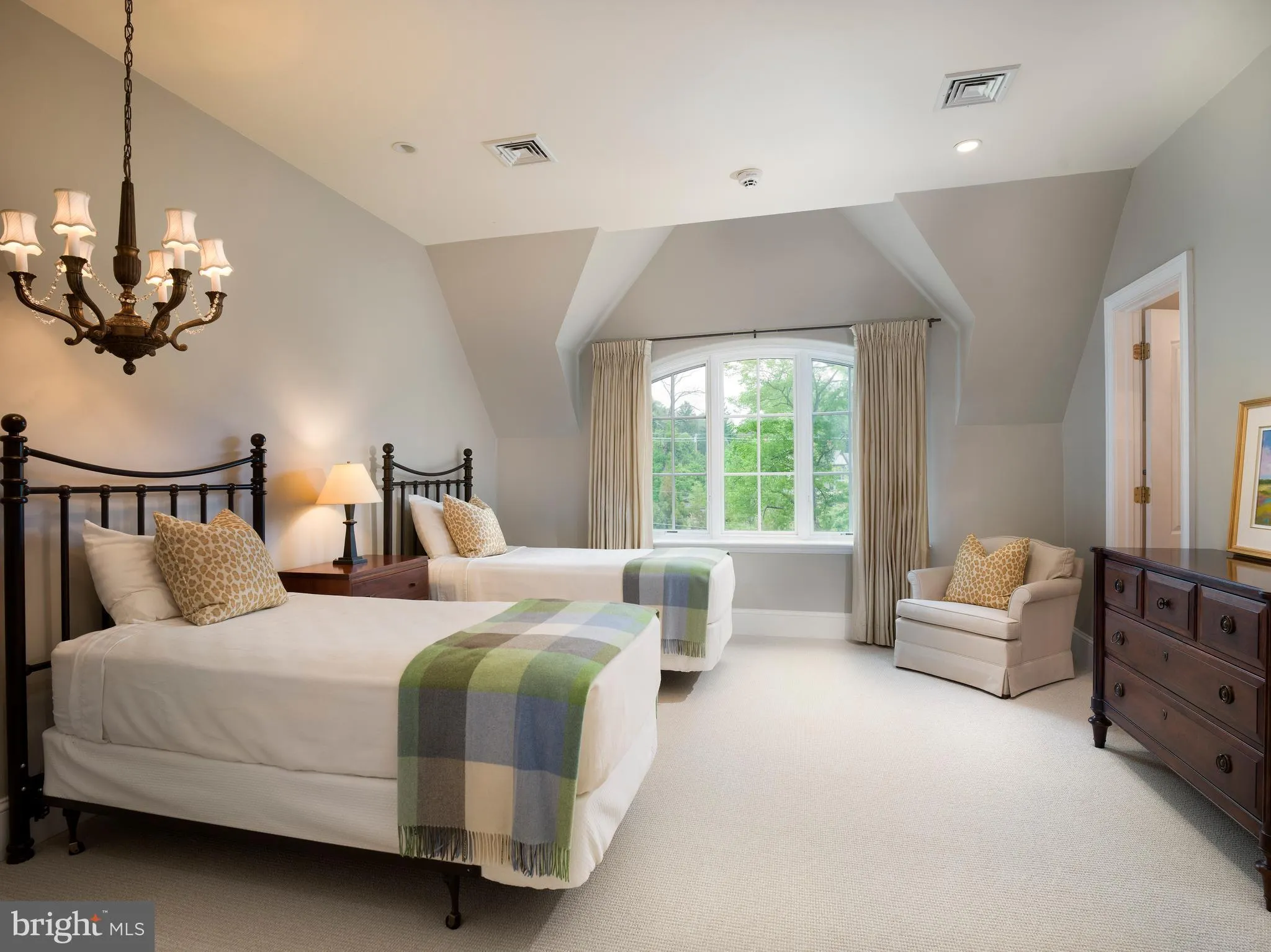 Villanova, Pennsylvania 19085, United States, 5 Bedrooms Bedrooms, ,8 BathroomsBathrooms,Residential,Active,186497