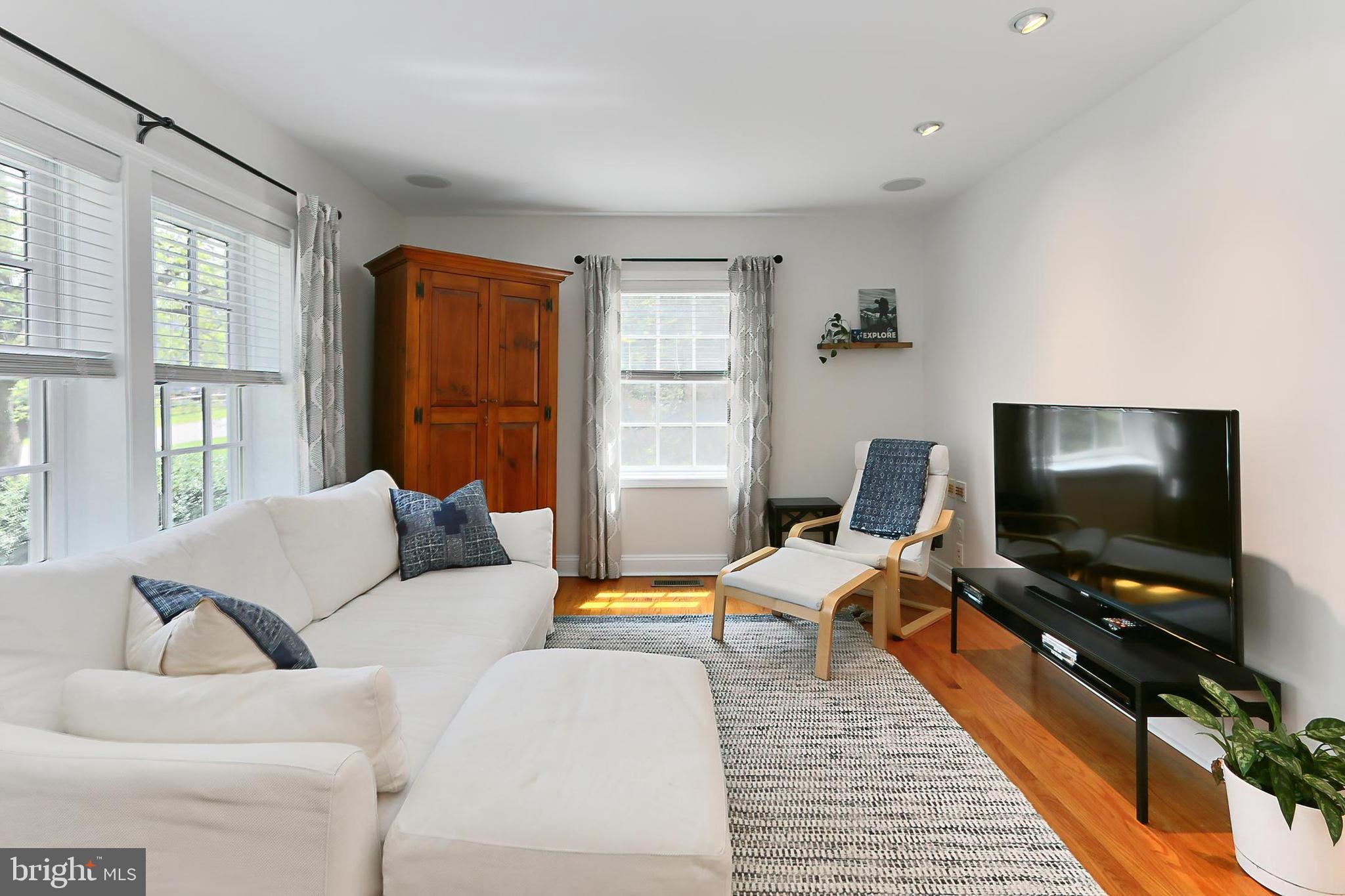 POPKINS HEIGHTS - Residential Lease