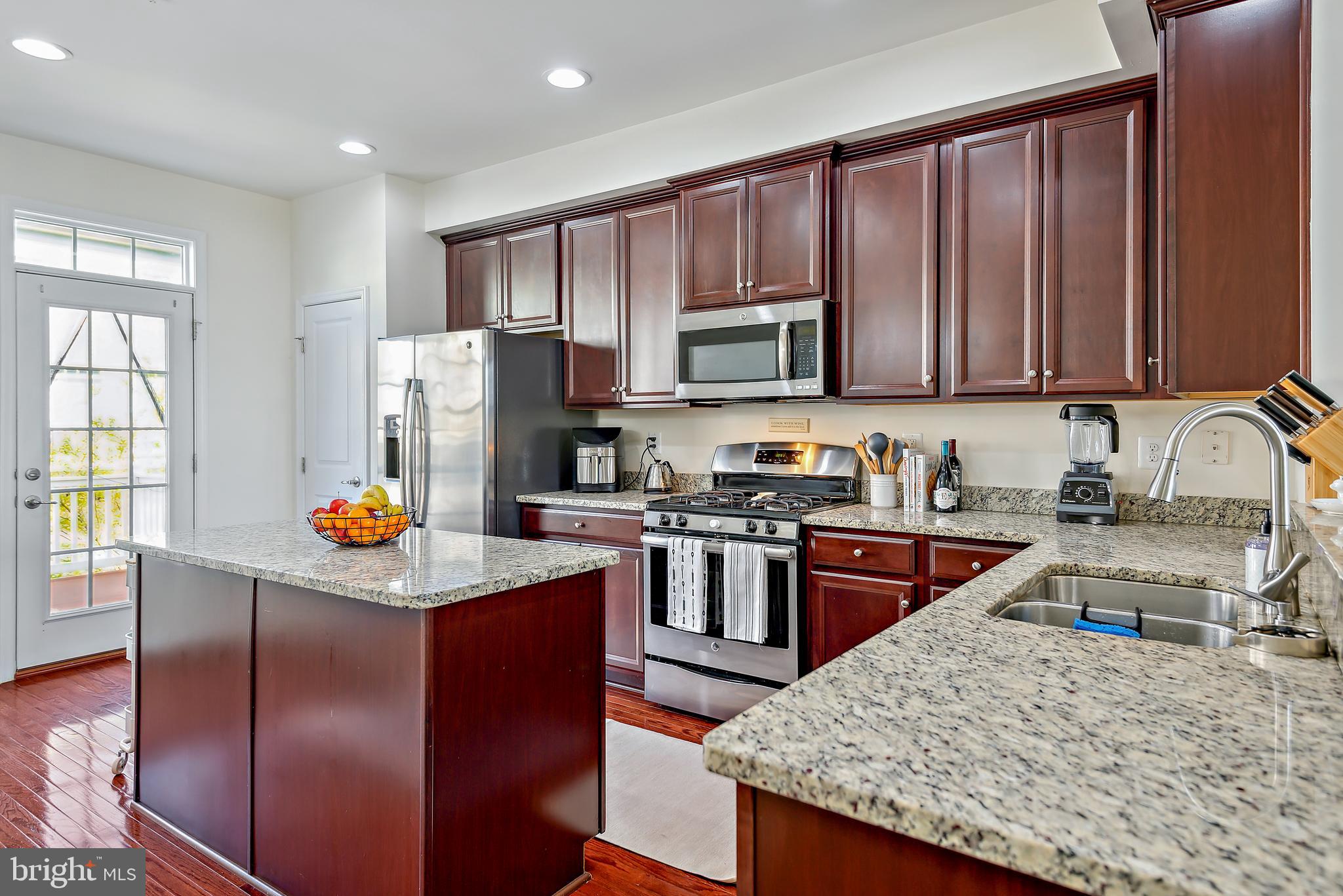 PARKSIDE - Residential