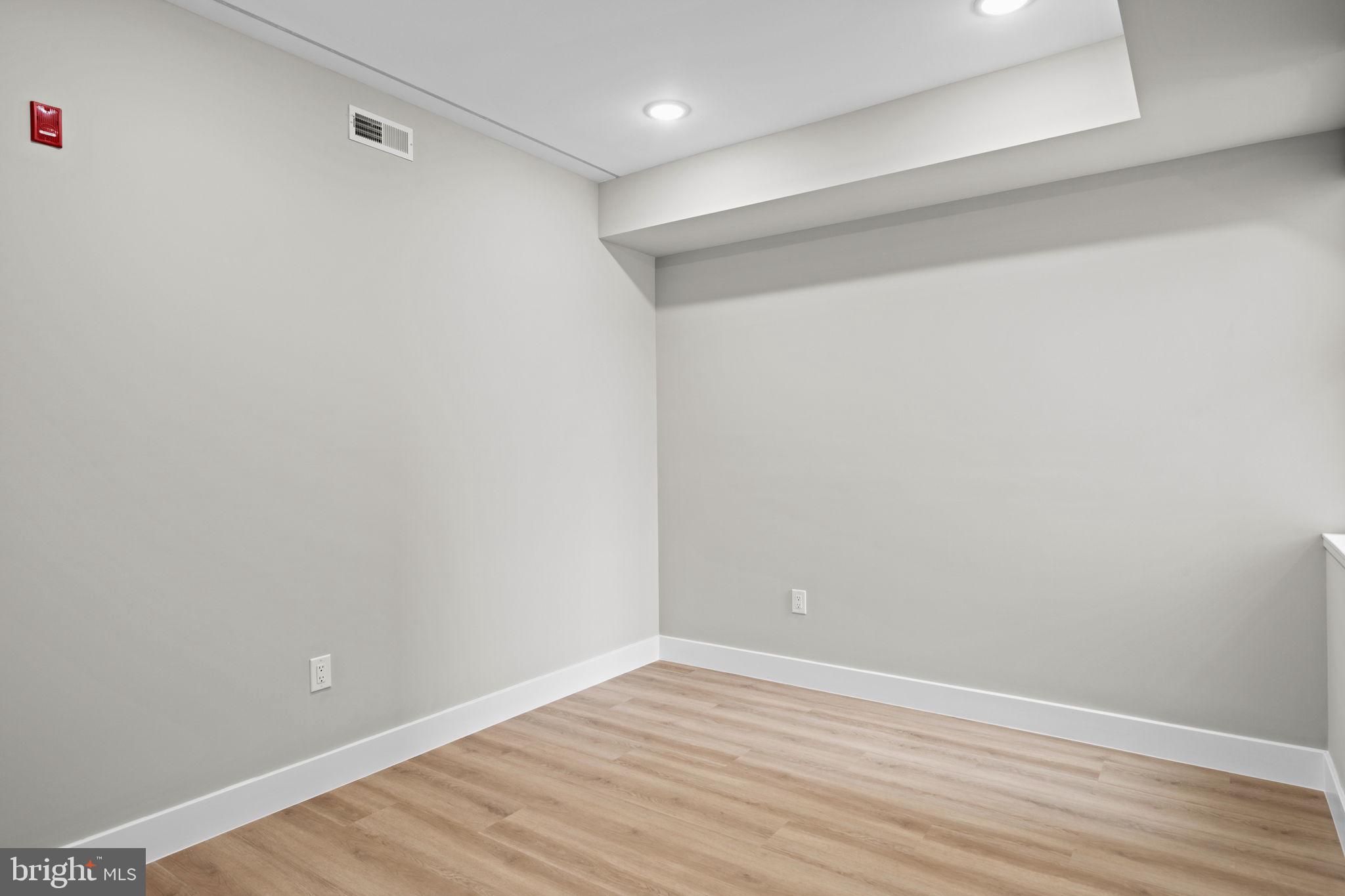 OLDE KENSINGTON - Residential Income