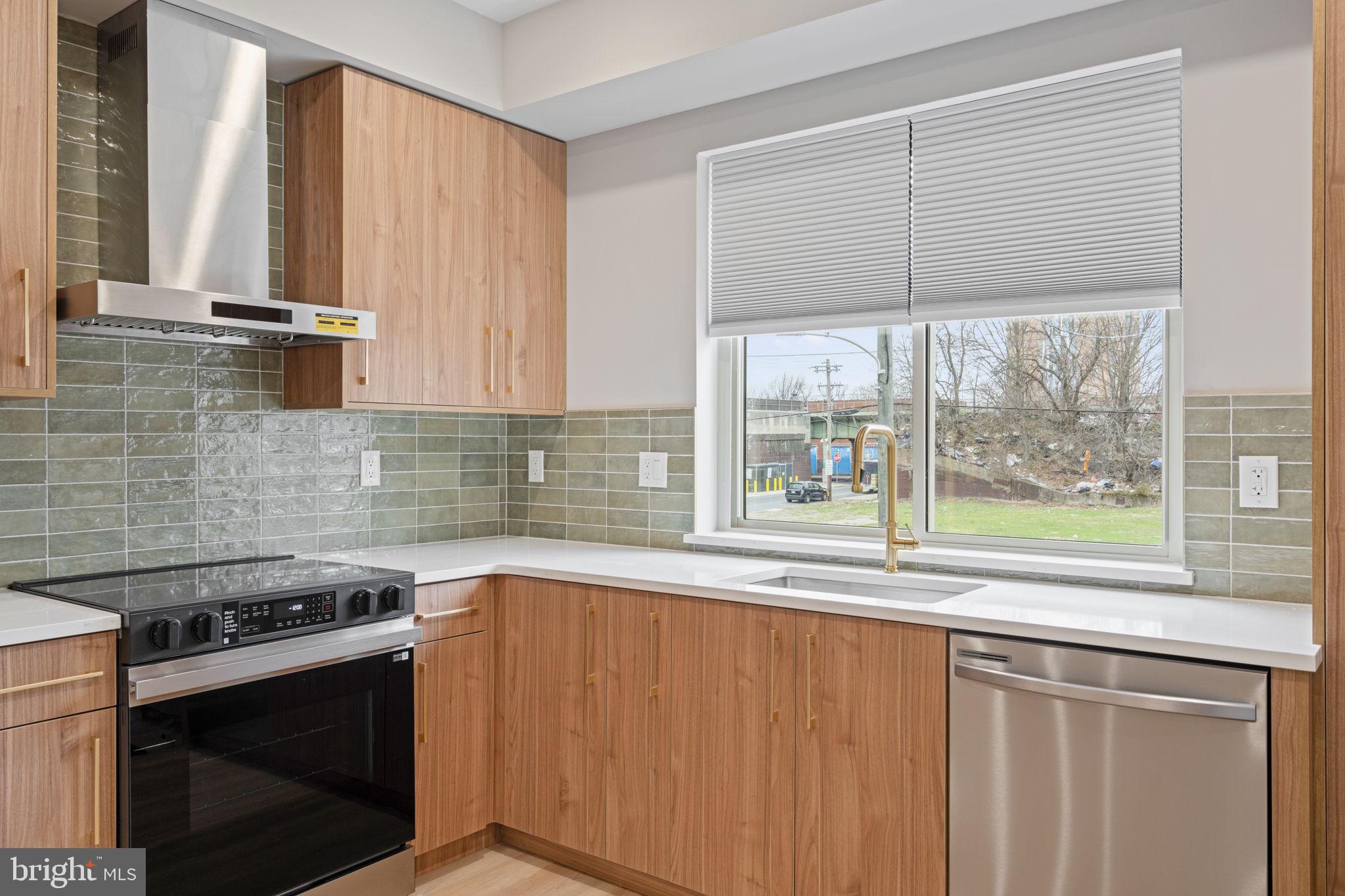 OLDE KENSINGTON - Residential Income