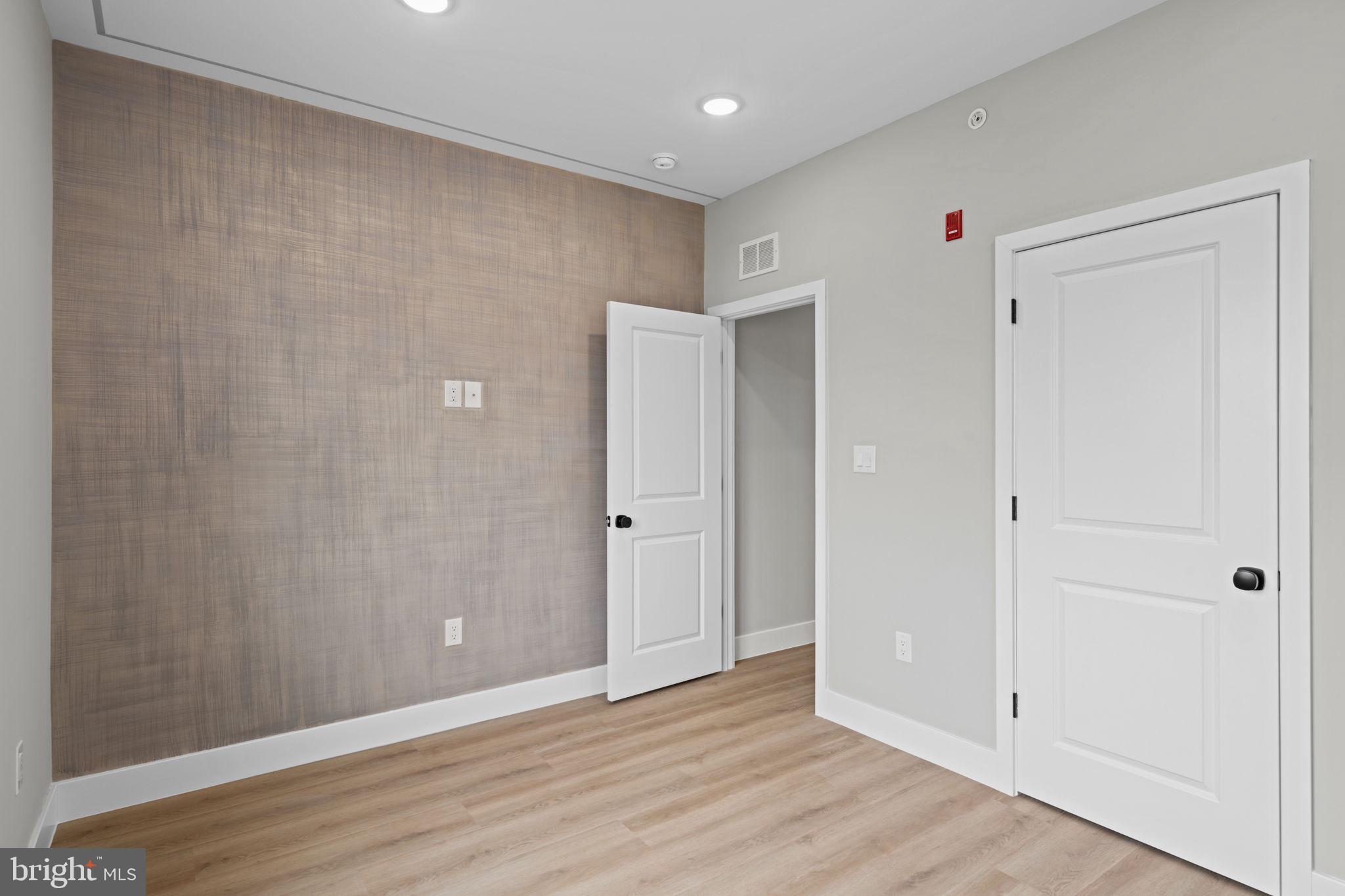 OLDE KENSINGTON - Residential Income