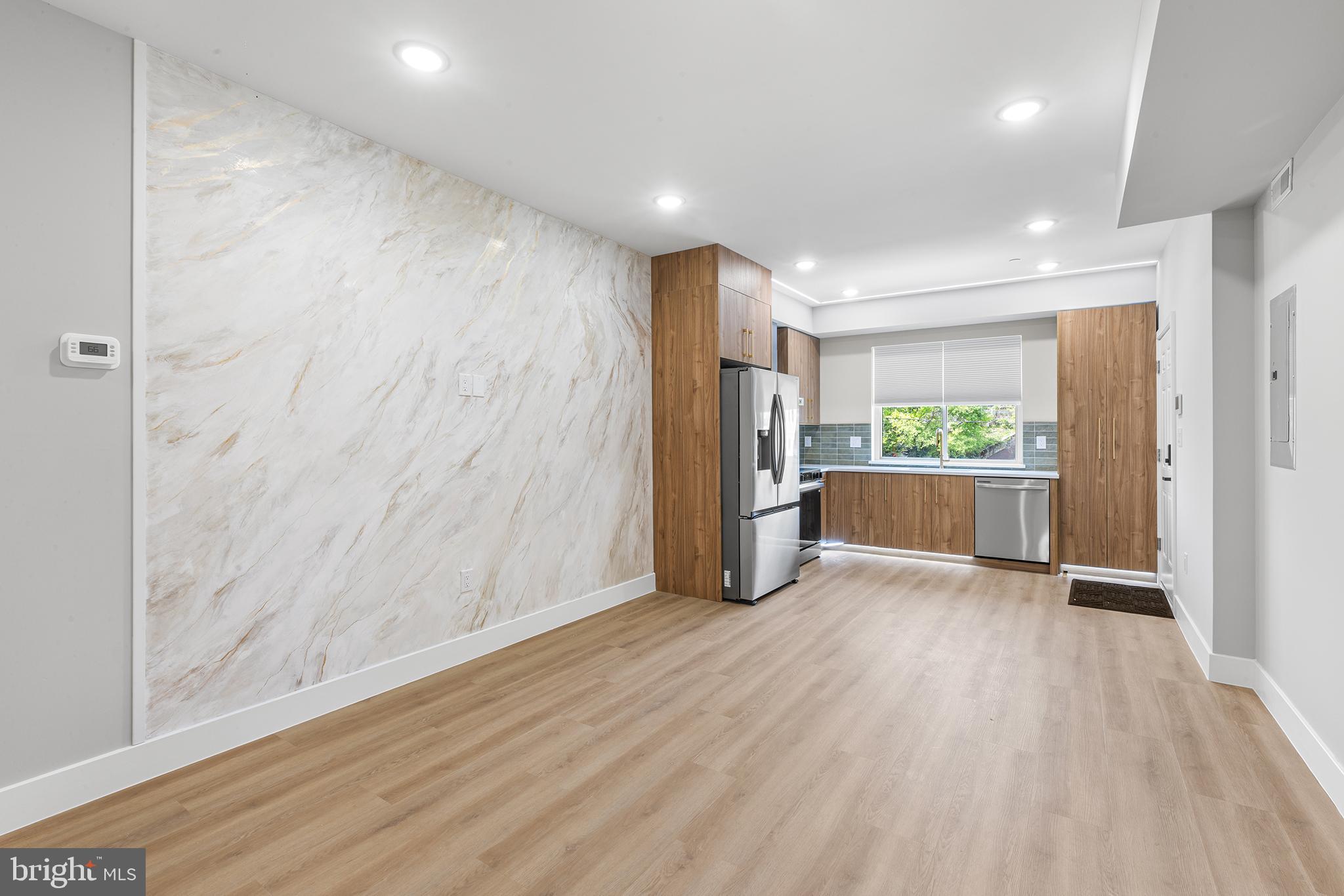 OLDE KENSINGTON - Residential Income