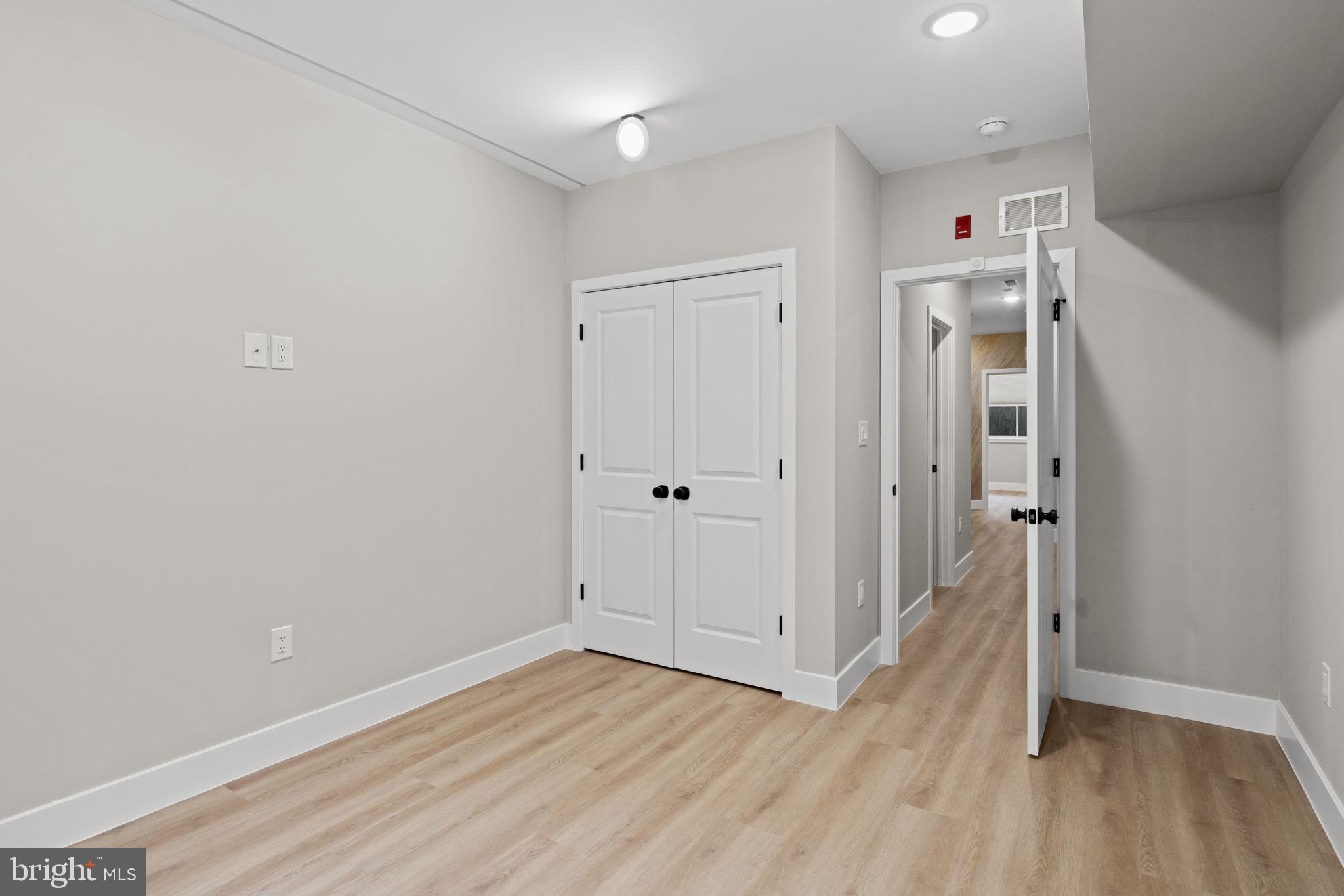 OLDE KENSINGTON - Residential Income