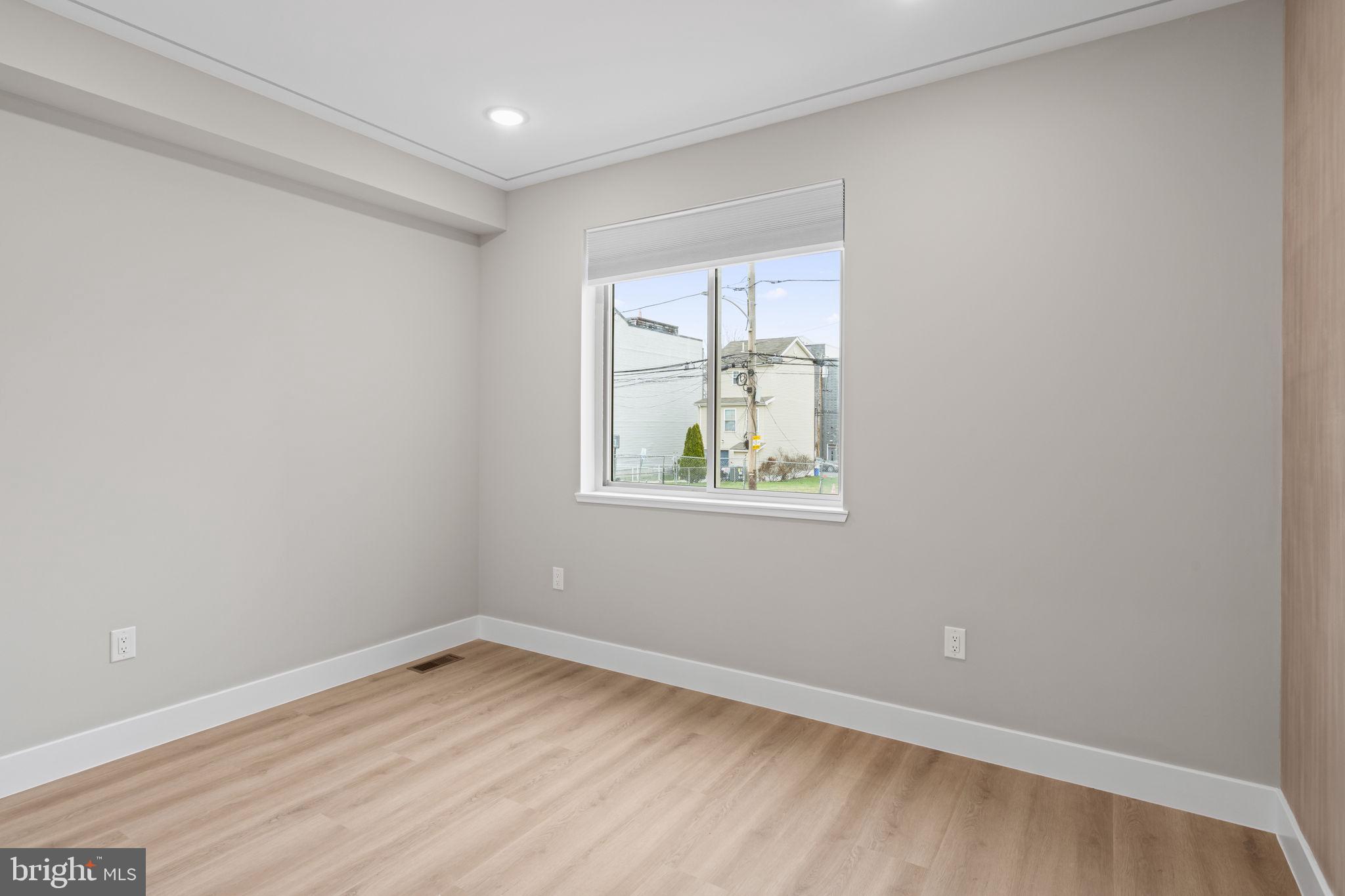 OLDE KENSINGTON - Residential Income