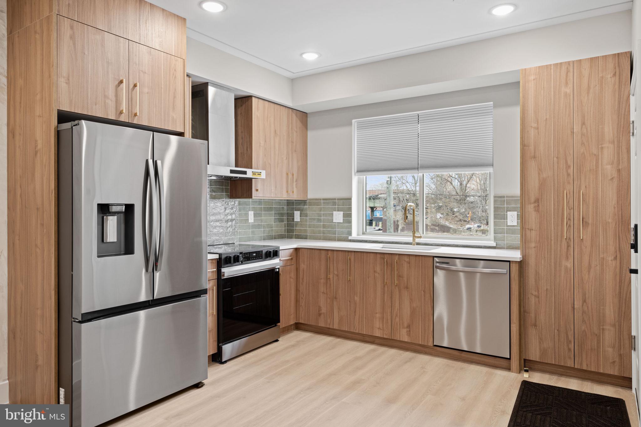 OLDE KENSINGTON - Residential Income