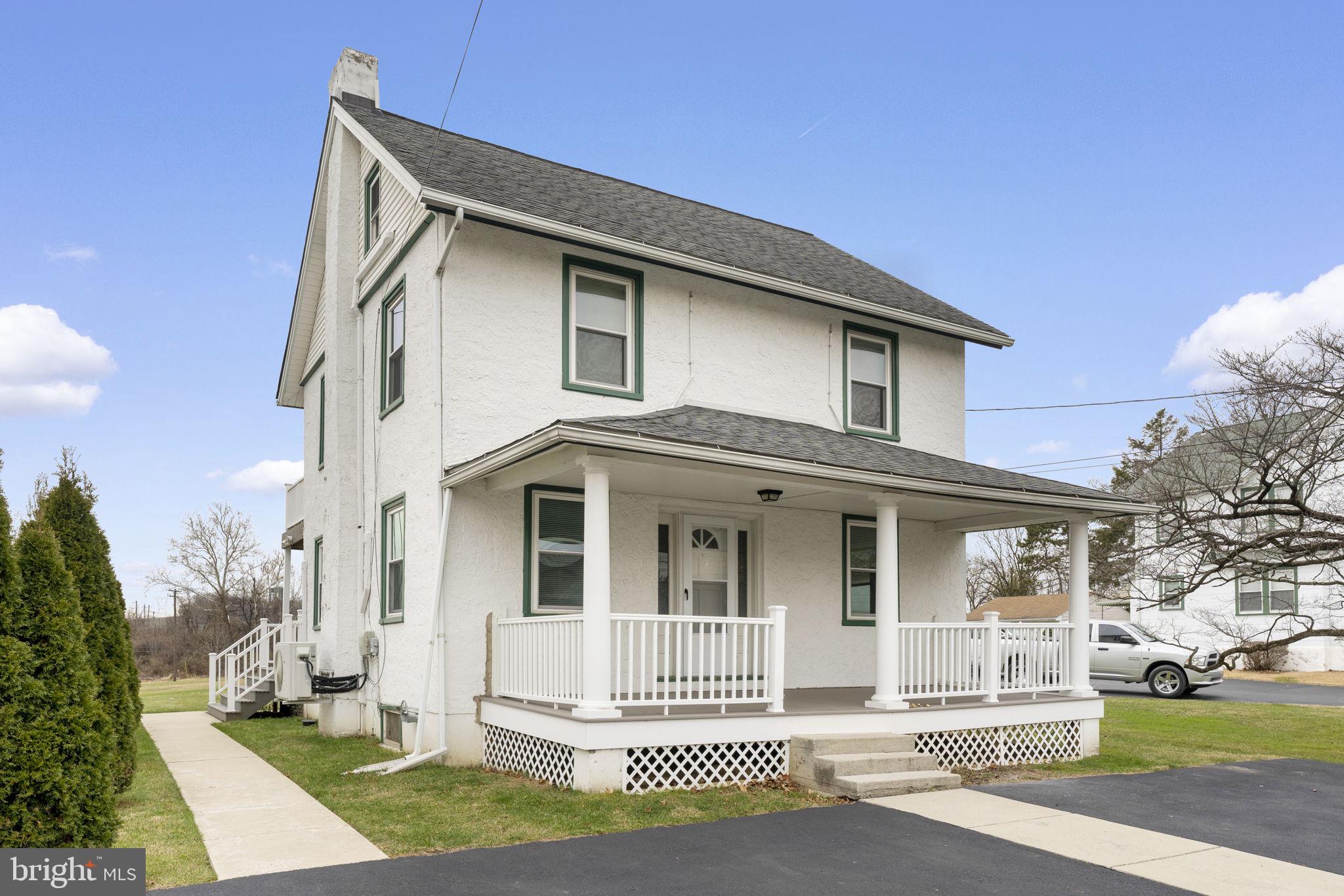 KING MANOR - Residential Lease