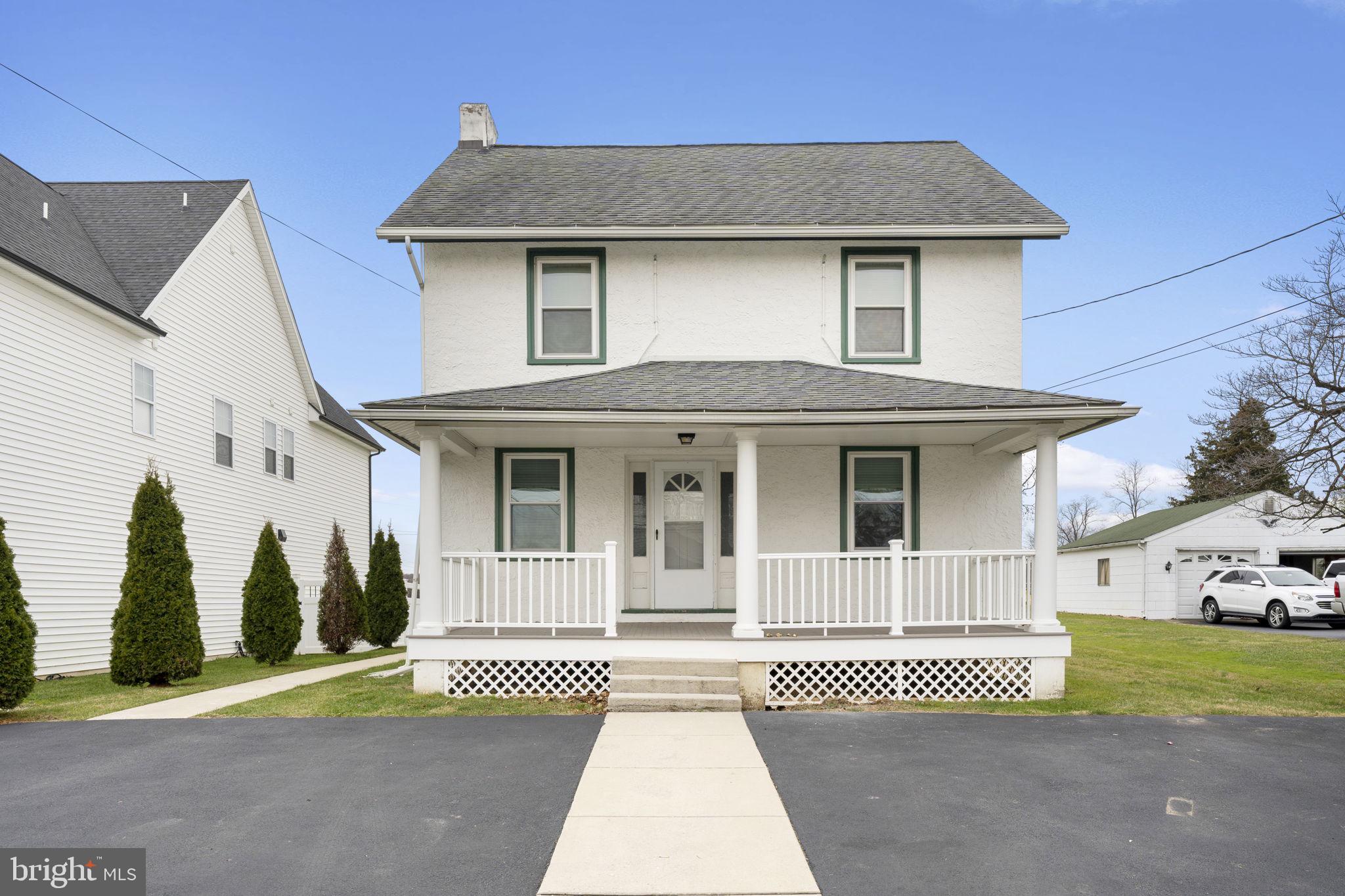 KING MANOR - Residential Lease