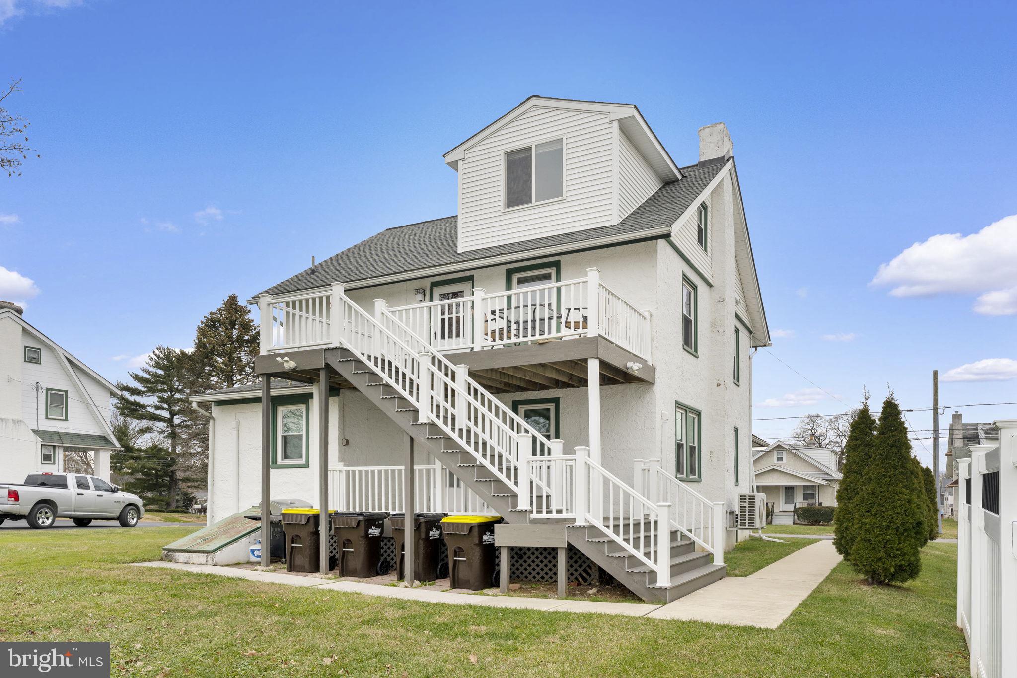 KING MANOR - Residential Lease
