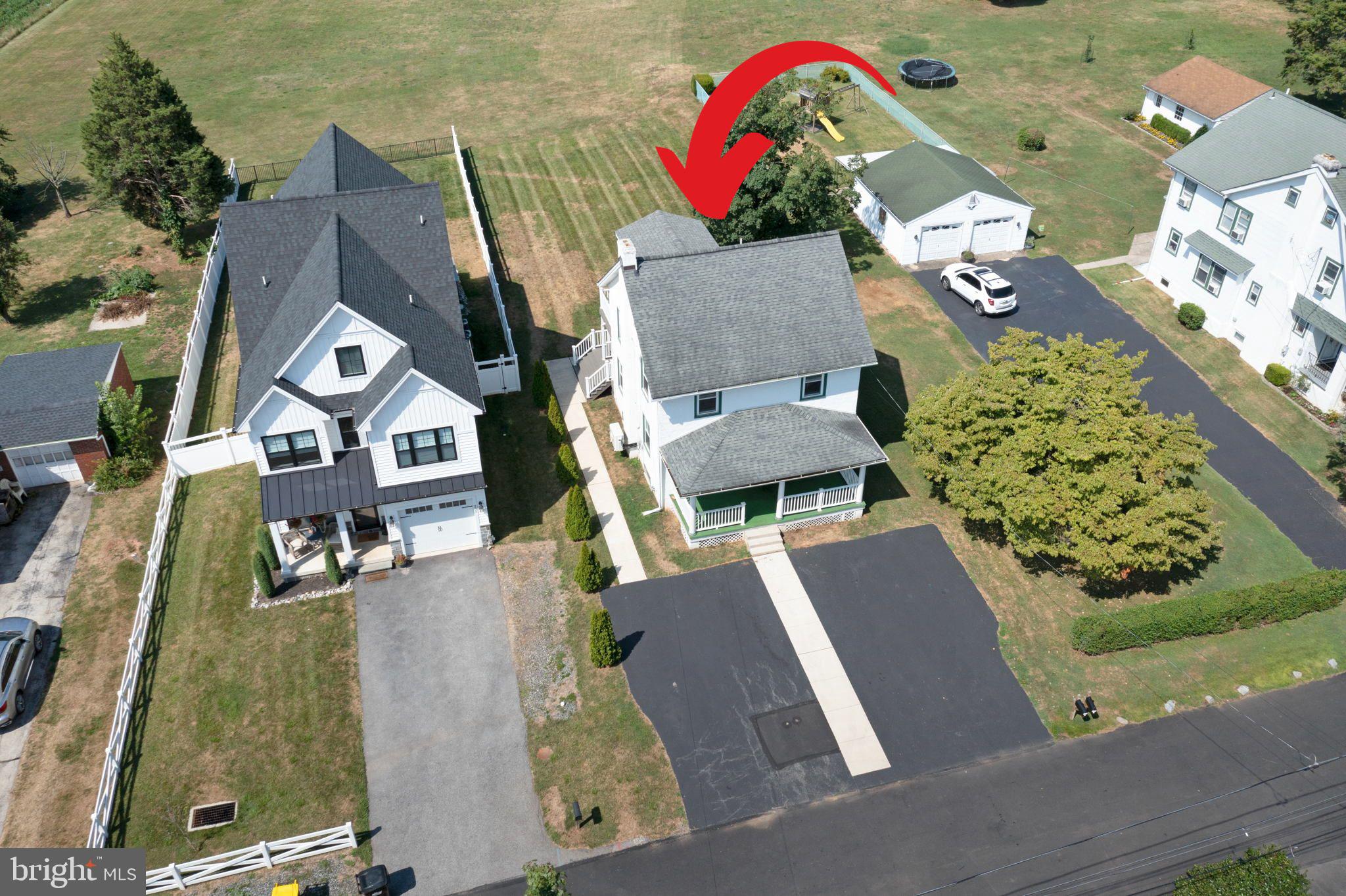 KING MANOR - Residential Lease