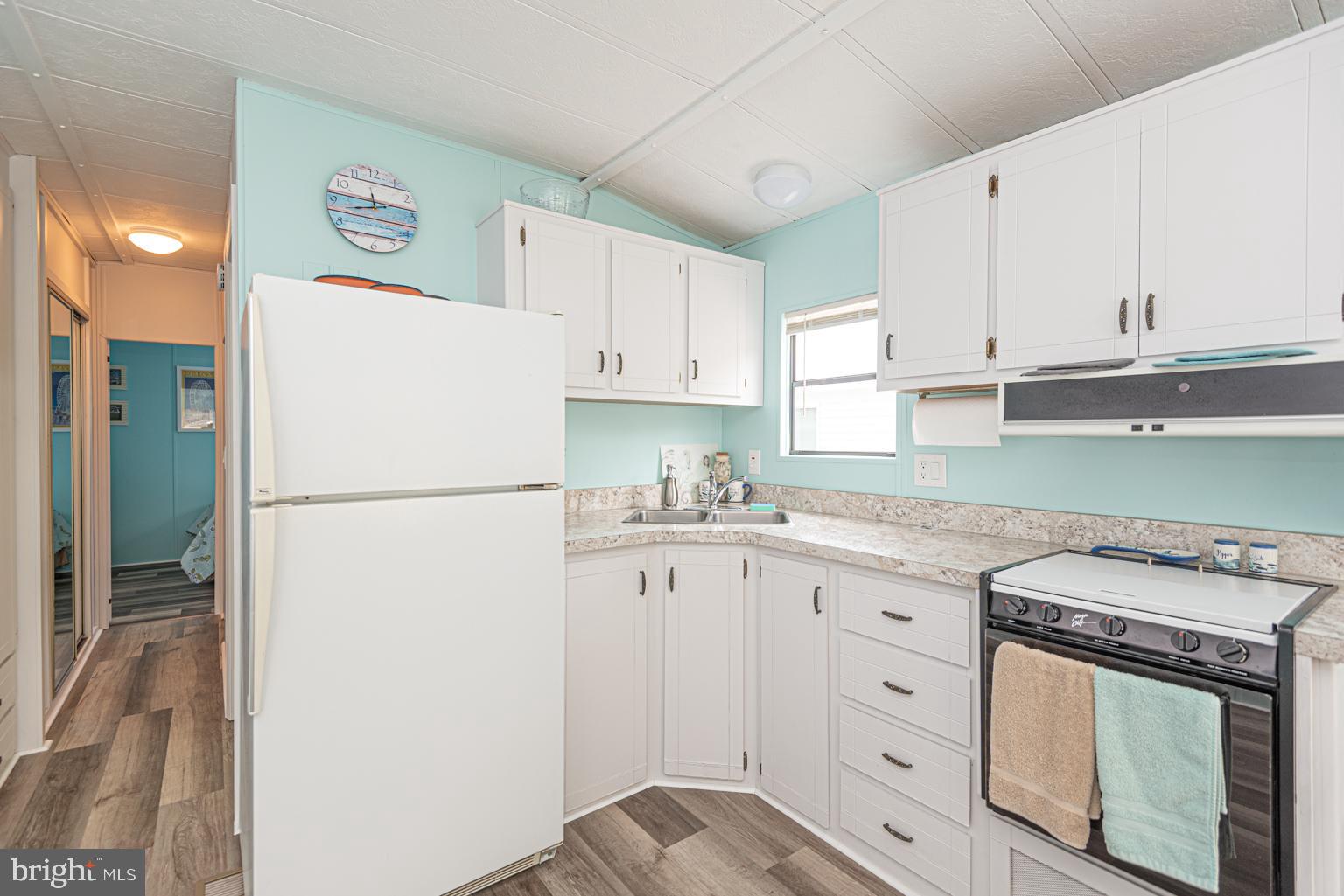 WHITE HORSE PARK II - Residential