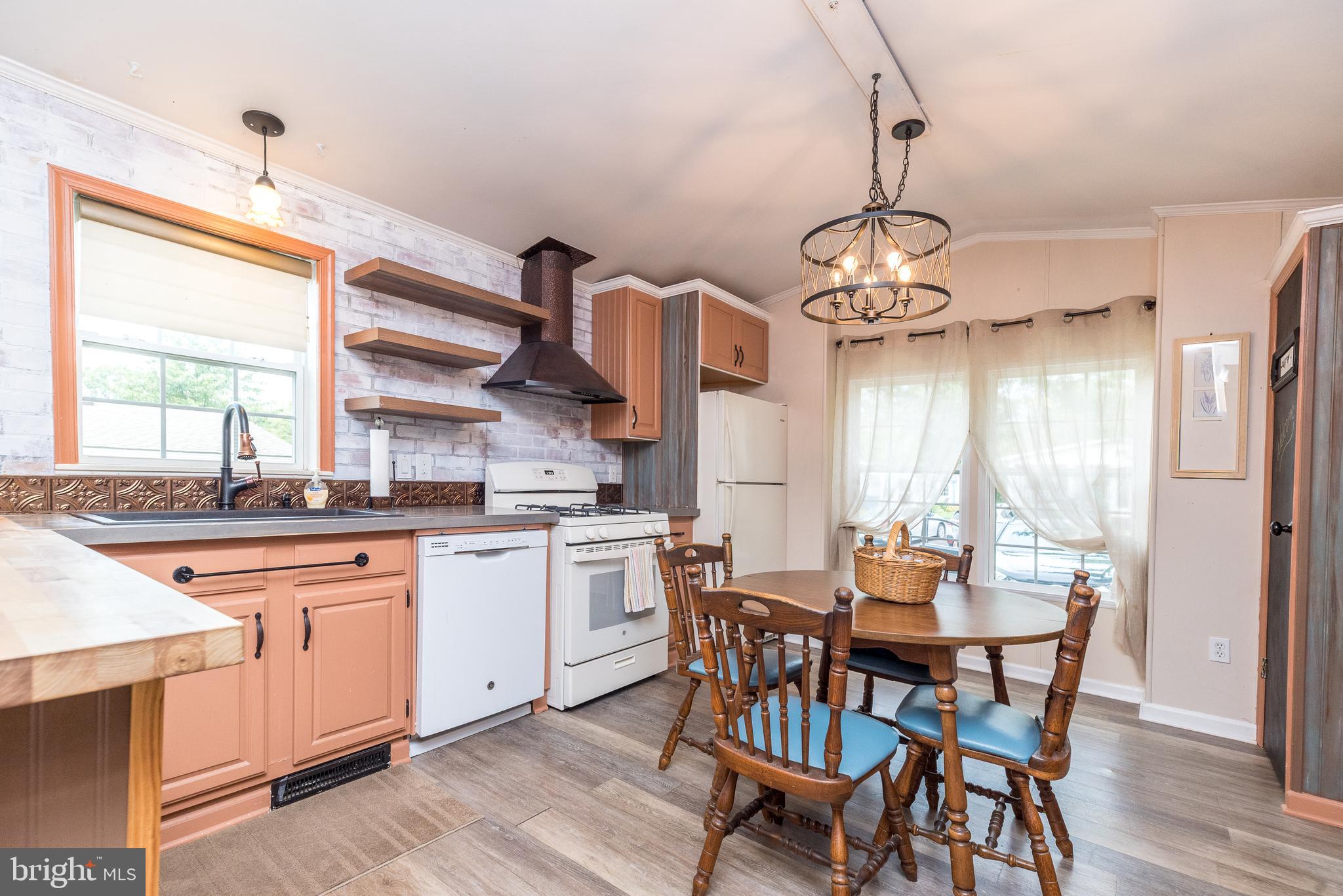 WALNUT MEADOWS - Residential