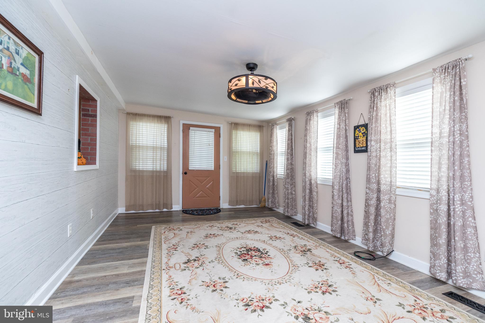 WALNUT MEADOWS - Residential