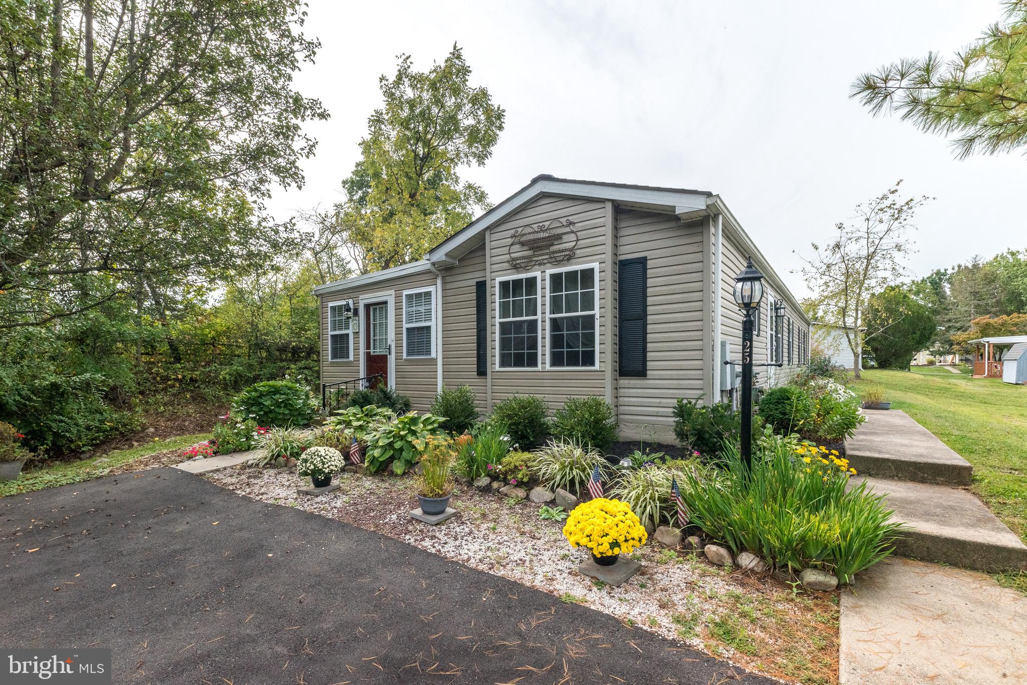 25 CHESTNUT COURT E