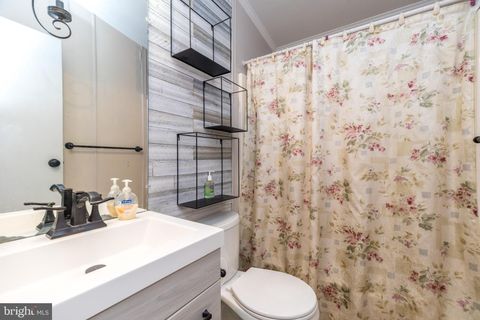 Tiny photo for 25 Chestnut Court E, HARLEYSVILLE, PA 19438 (MLS # PAMC2155190)