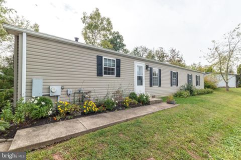 Tiny photo for 25 Chestnut Court E, HARLEYSVILLE, PA 19438 (MLS # PAMC2155190)