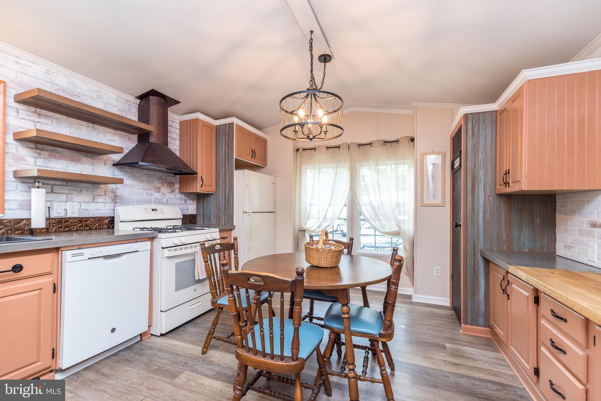 WALNUT MEADOWS - Residential