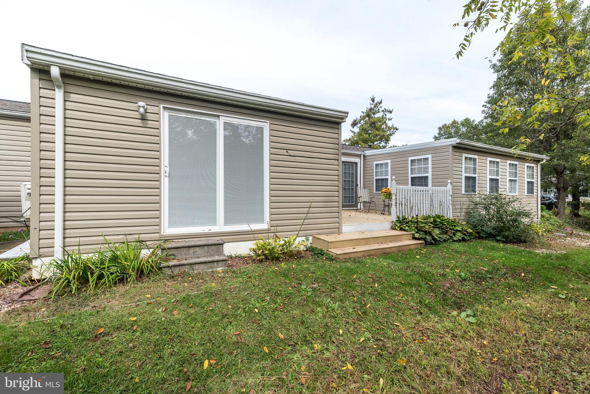 25 CHESTNUT COURT E