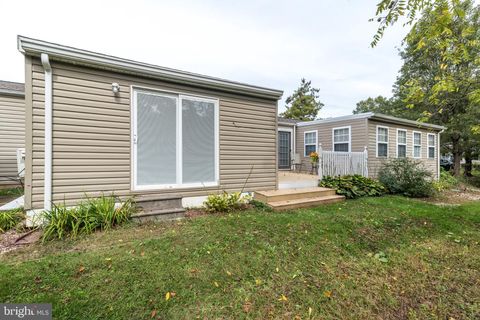 Tiny photo for 25 Chestnut Court E, HARLEYSVILLE, PA 19438 (MLS # PAMC2155190)