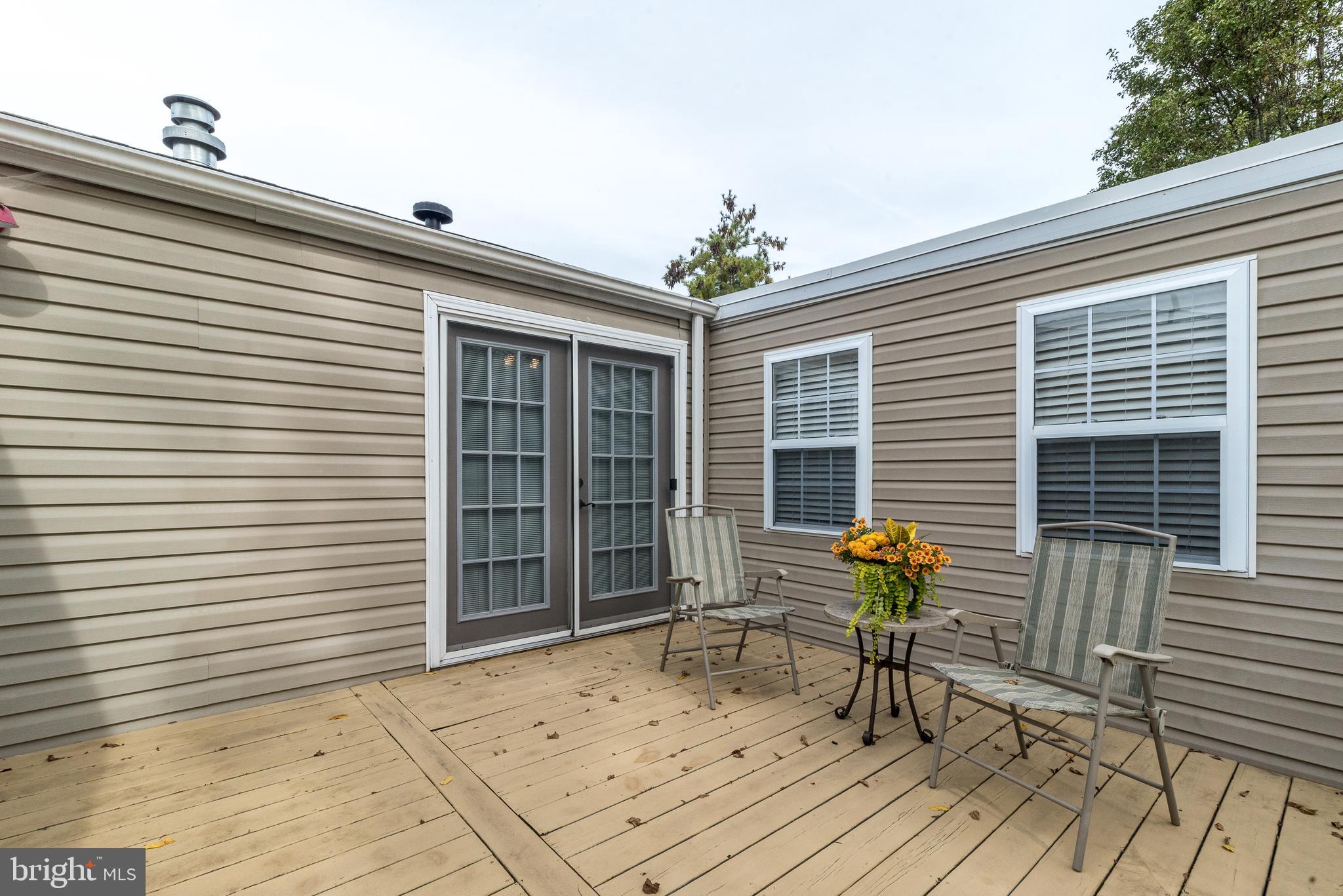 25 CHESTNUT COURT E