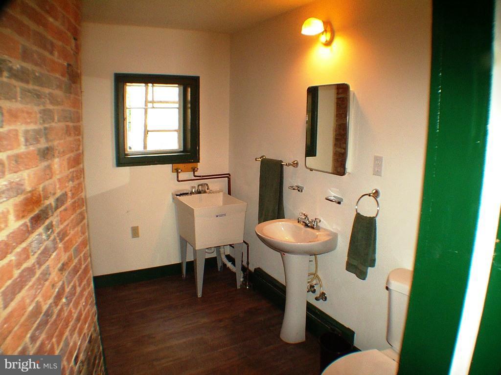 OLD TOWN WINCHESTER - Residential Income