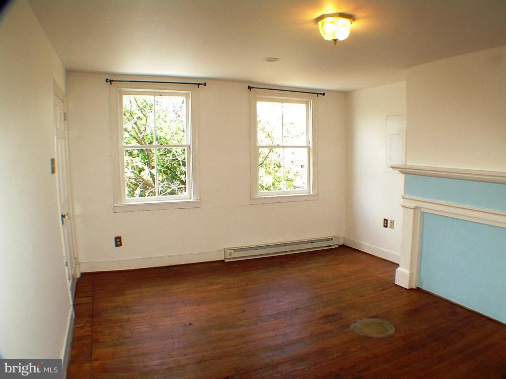 OLD TOWN WINCHESTER - Residential Income