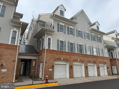 7749 Milford Haven Drive Unit 49A, Lorton, VA MLS: VAFX2287536