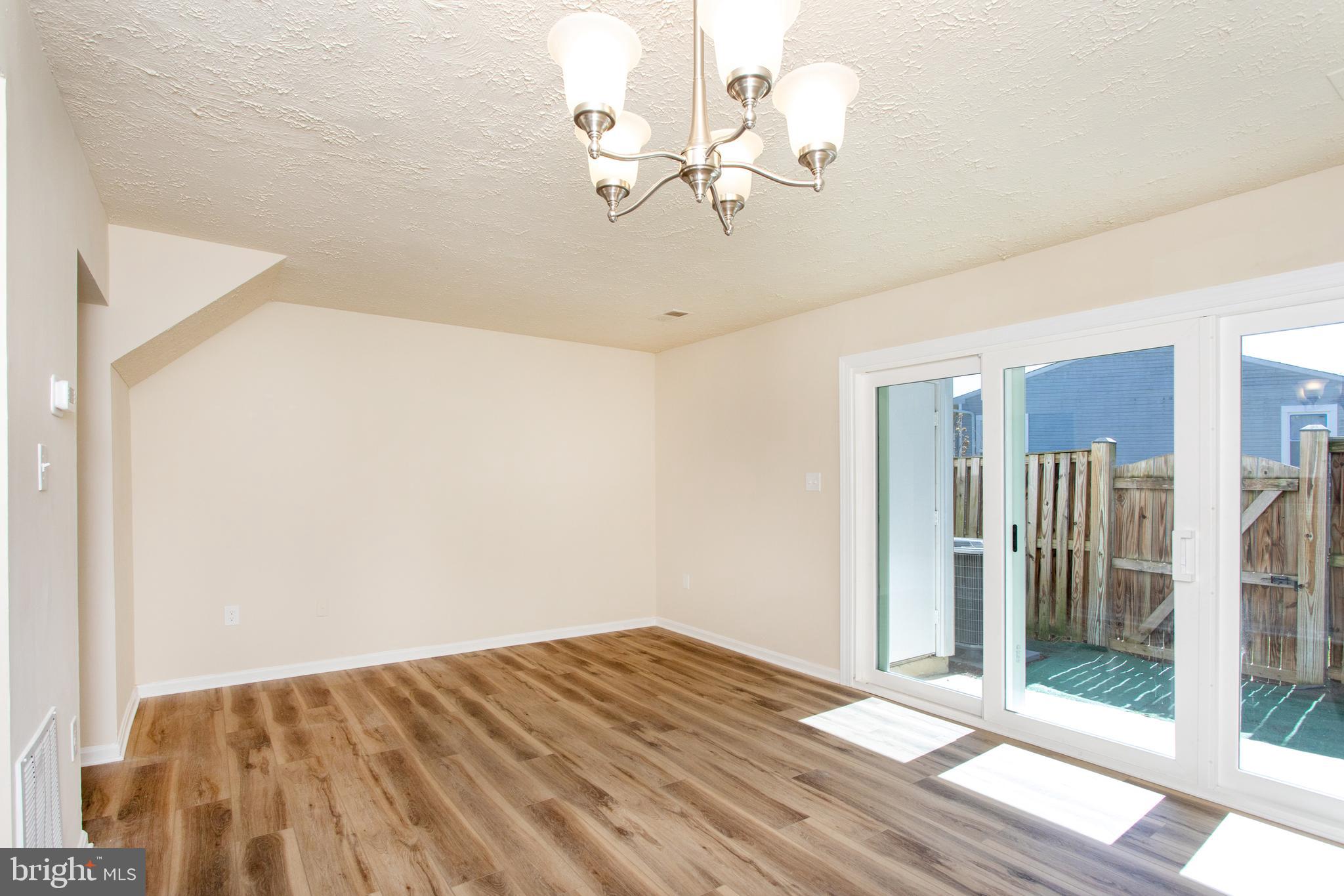 ST CHARLES HUNTINGTON - Residential