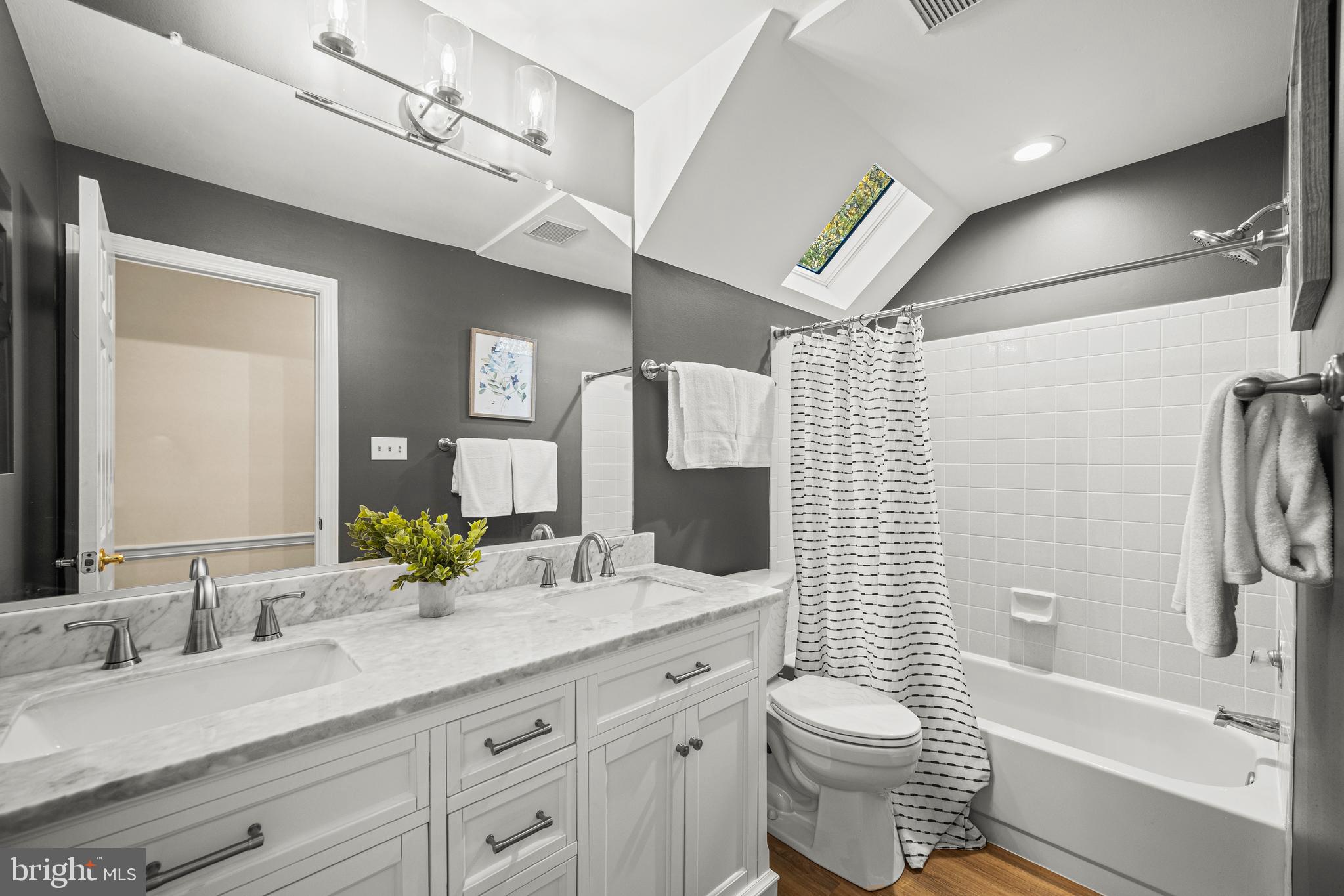 TURF VALLEY - Residential