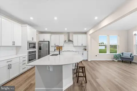 5024 Gray Fox Dr, Bealeton, VA MLS: VAFQ2021460