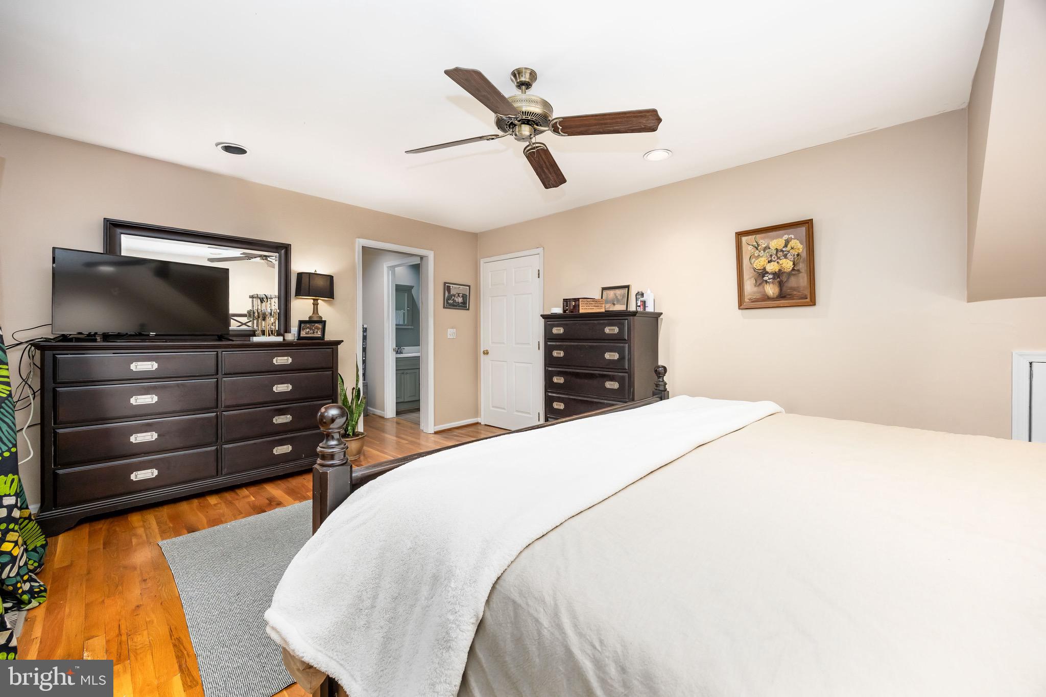 HUNTERS MILL - Residential