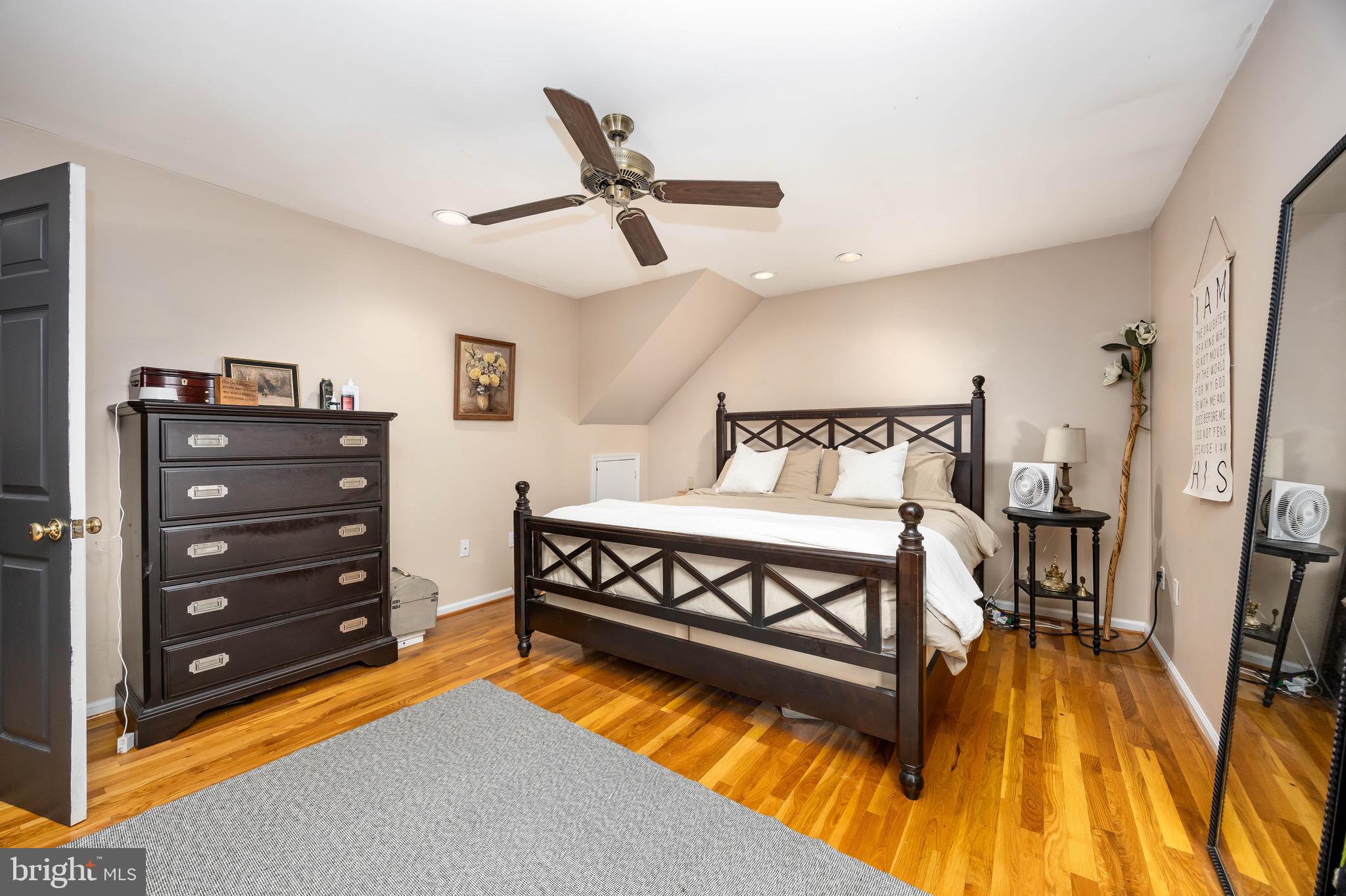 HUNTERS MILL - Residential