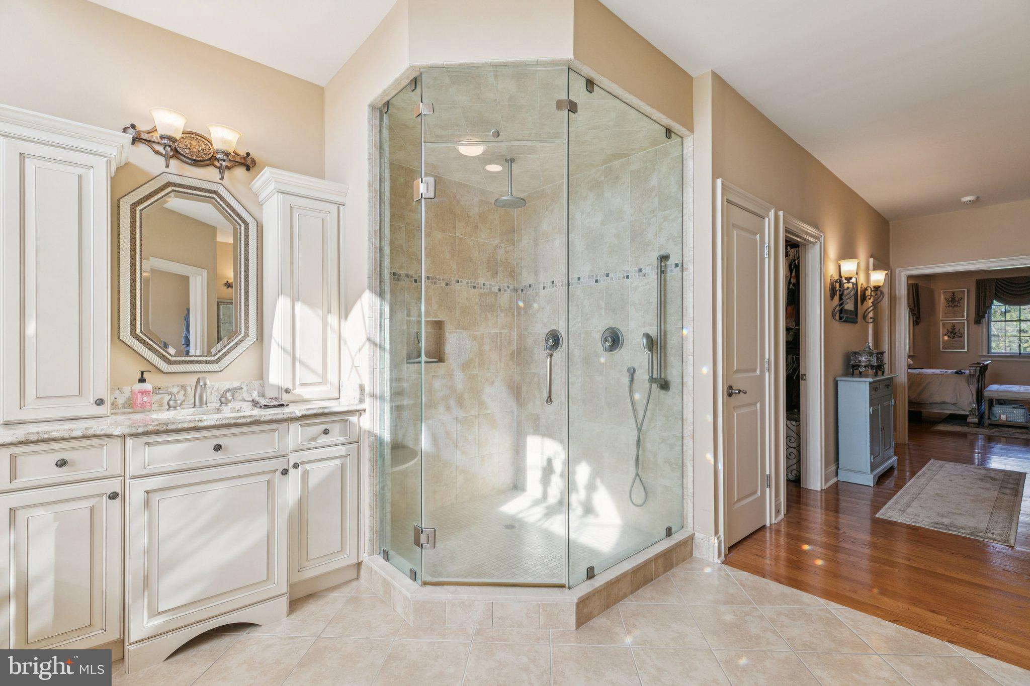 BELAMOUR - Residential