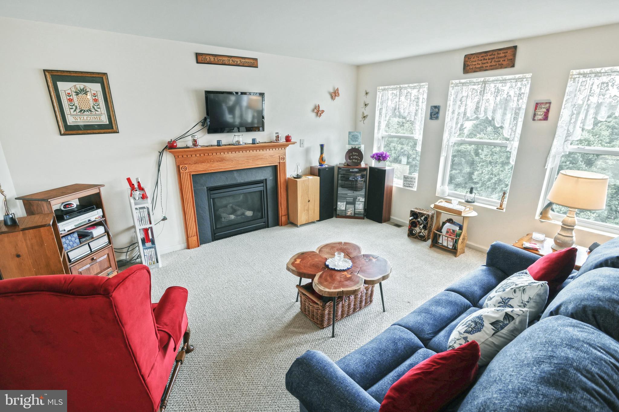 LAUREL VISTAS - Residential