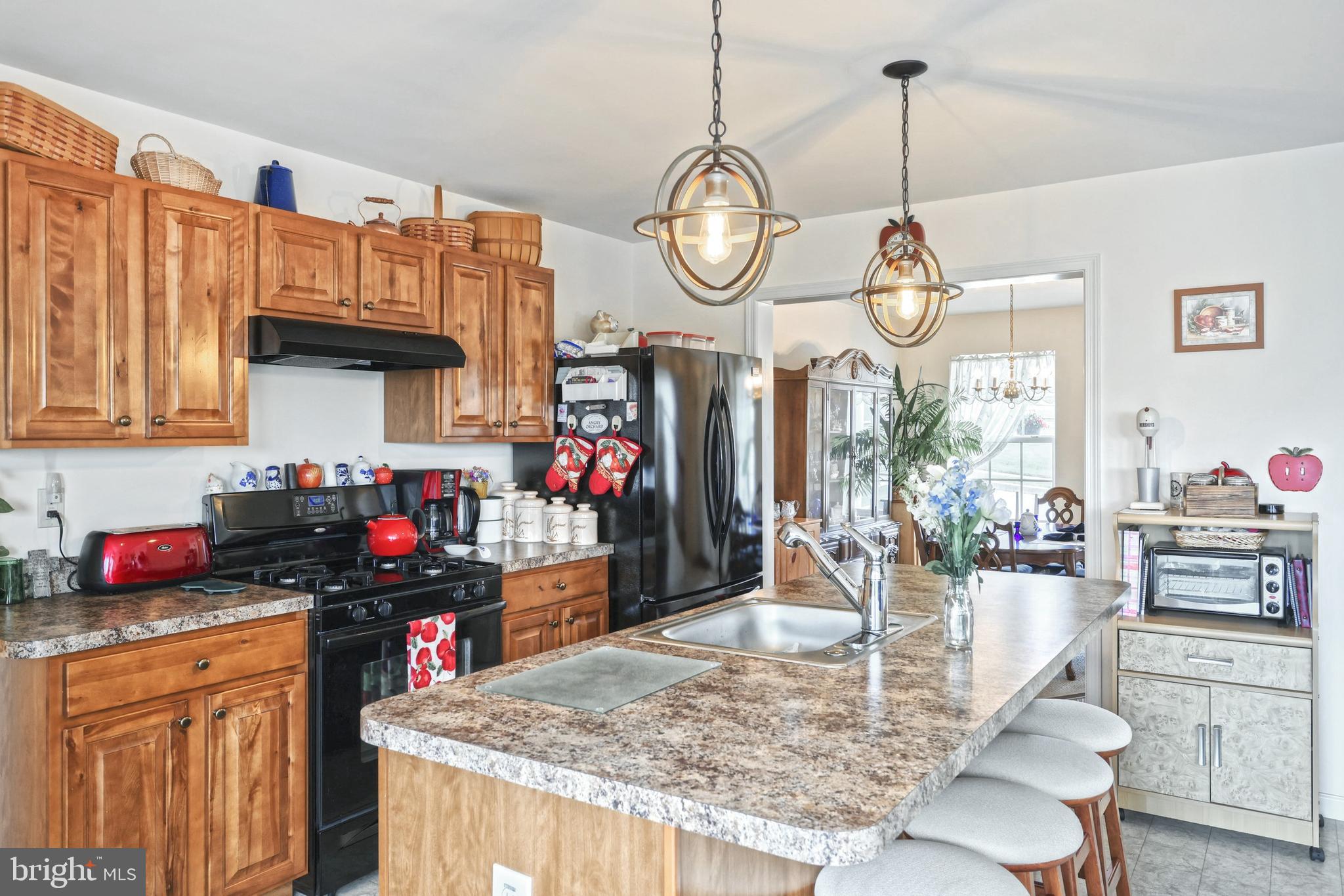 LAUREL VISTAS - Residential