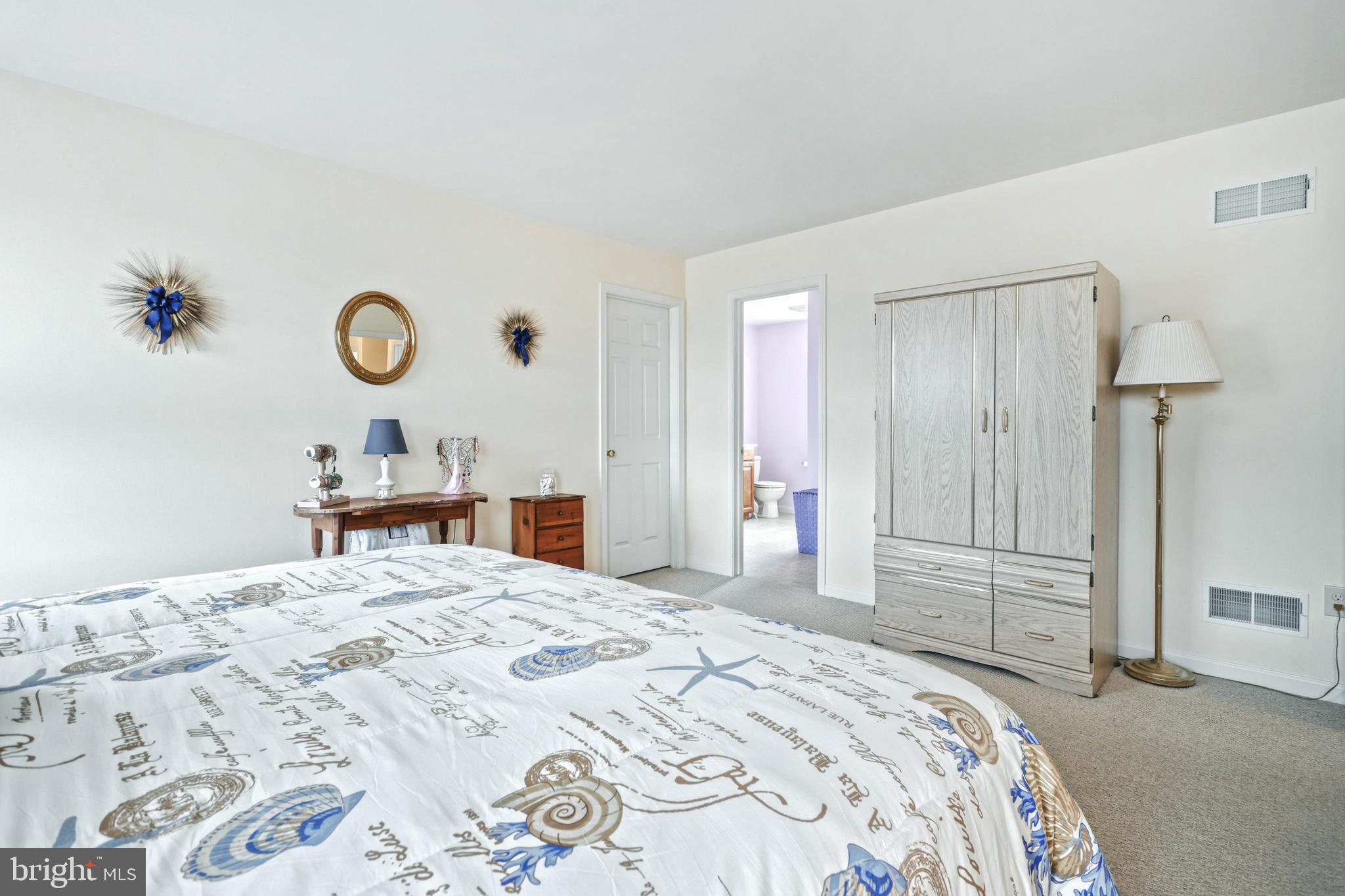 LAUREL VISTAS - Residential
