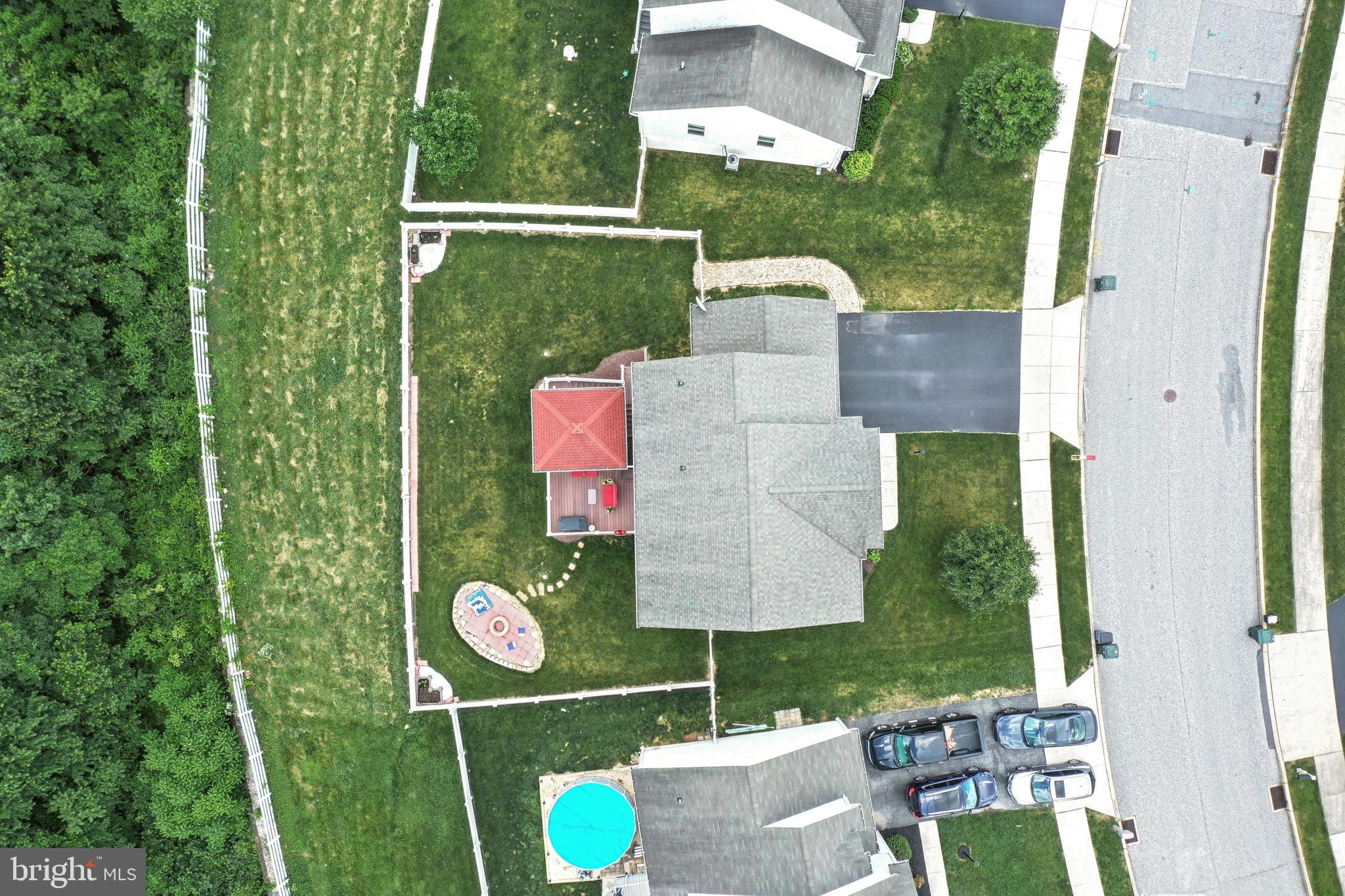 LAUREL VISTAS - Residential