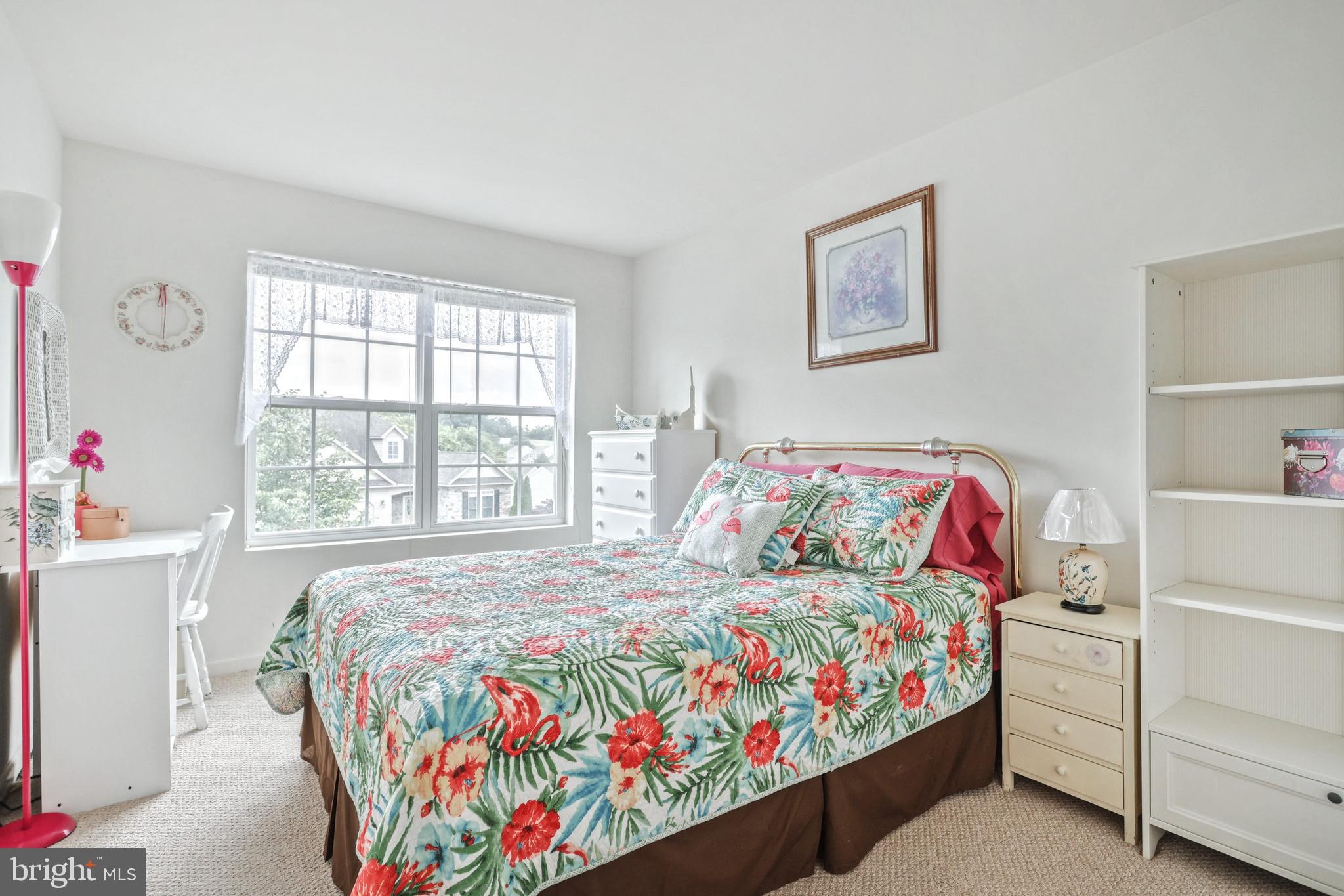 LAUREL VISTAS - Residential