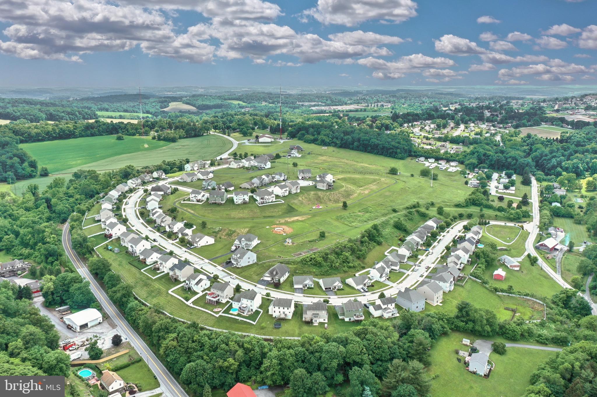 LAUREL VISTAS - Residential