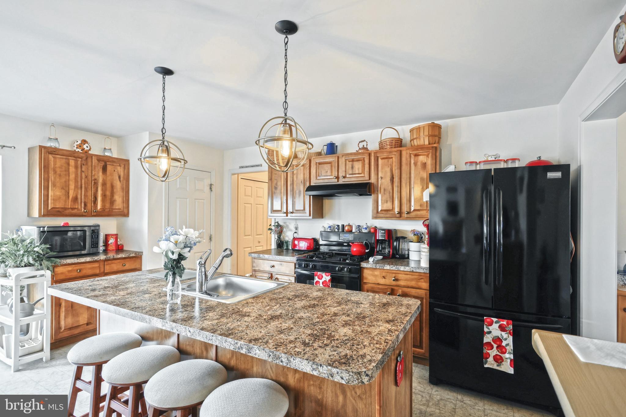 LAUREL VISTAS - Residential