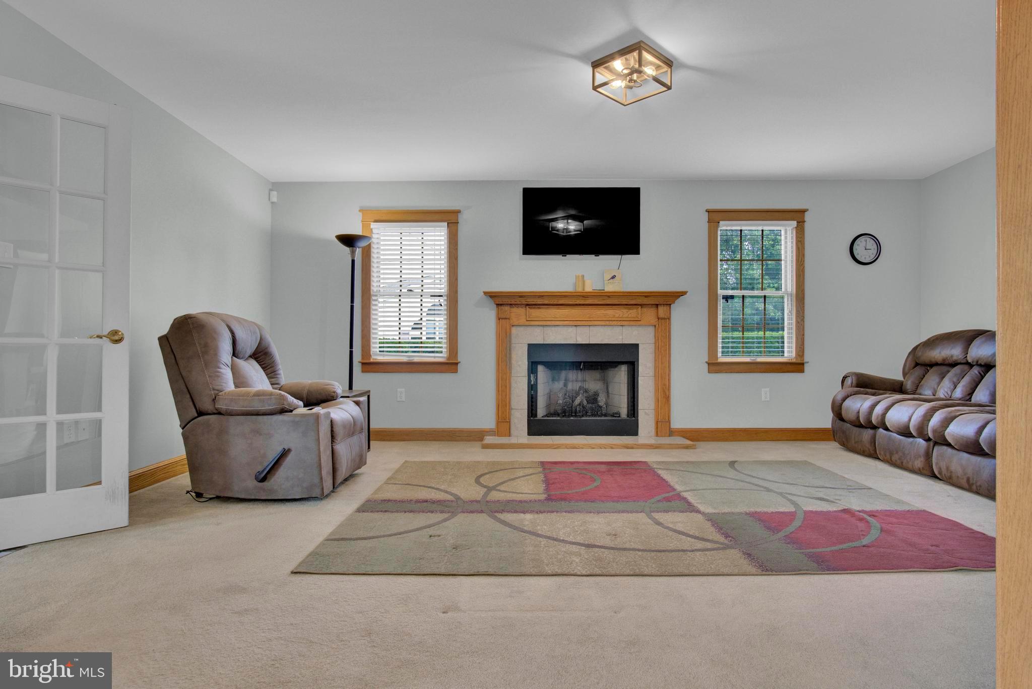 JEFFERSON COURT - Residential
