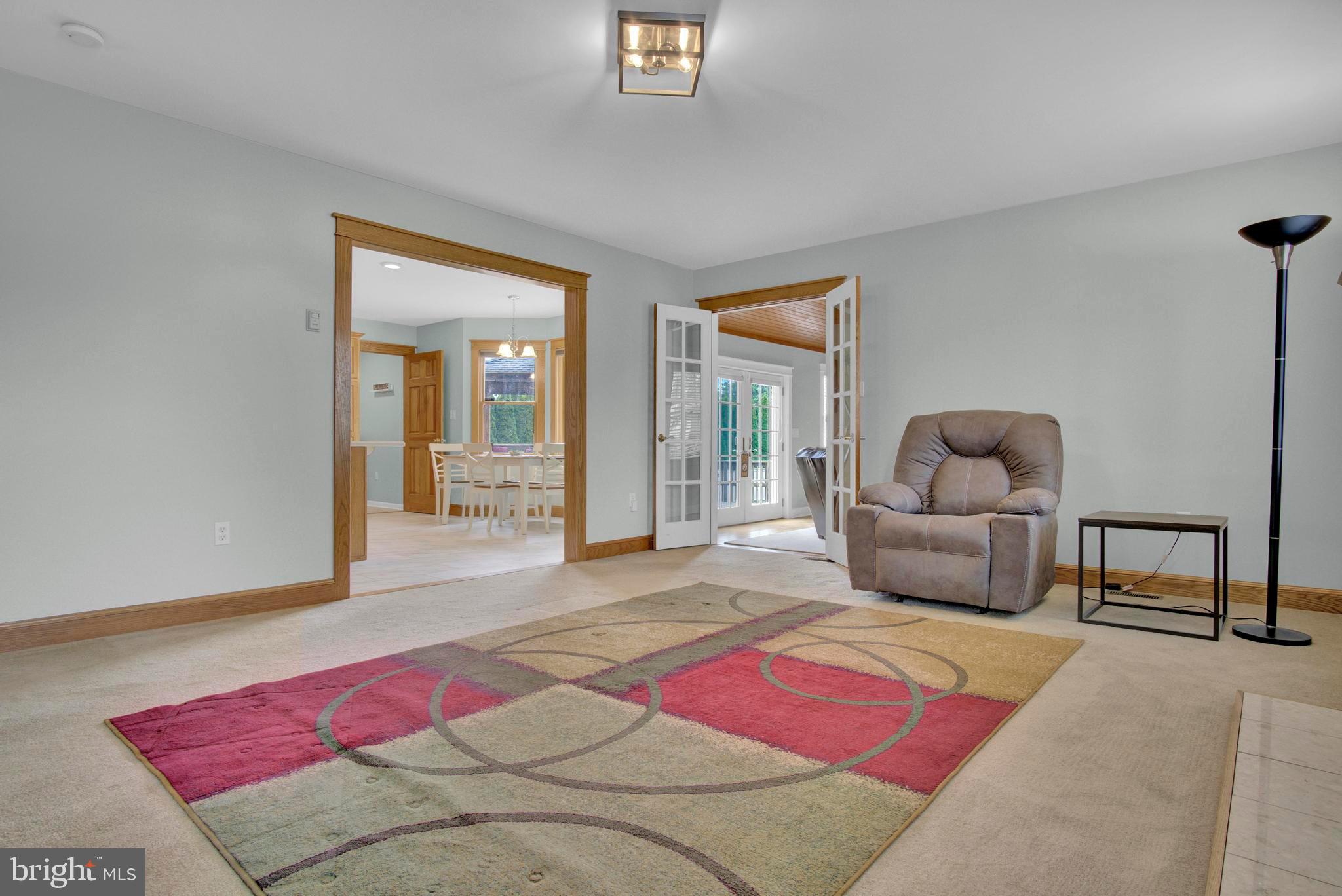 JEFFERSON COURT - Residential