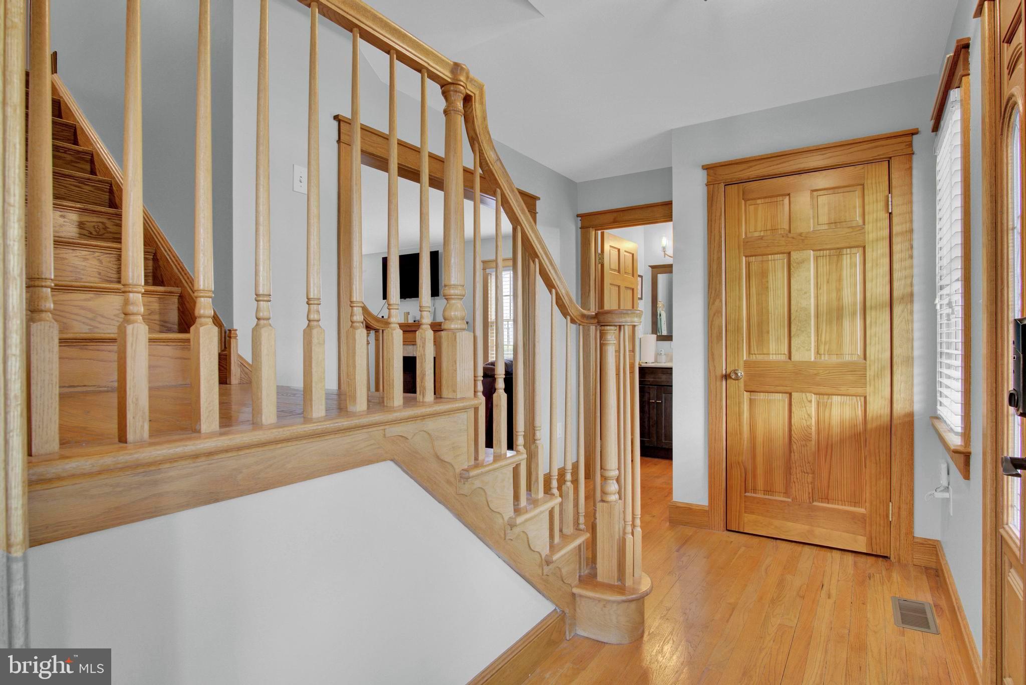 JEFFERSON COURT - Residential