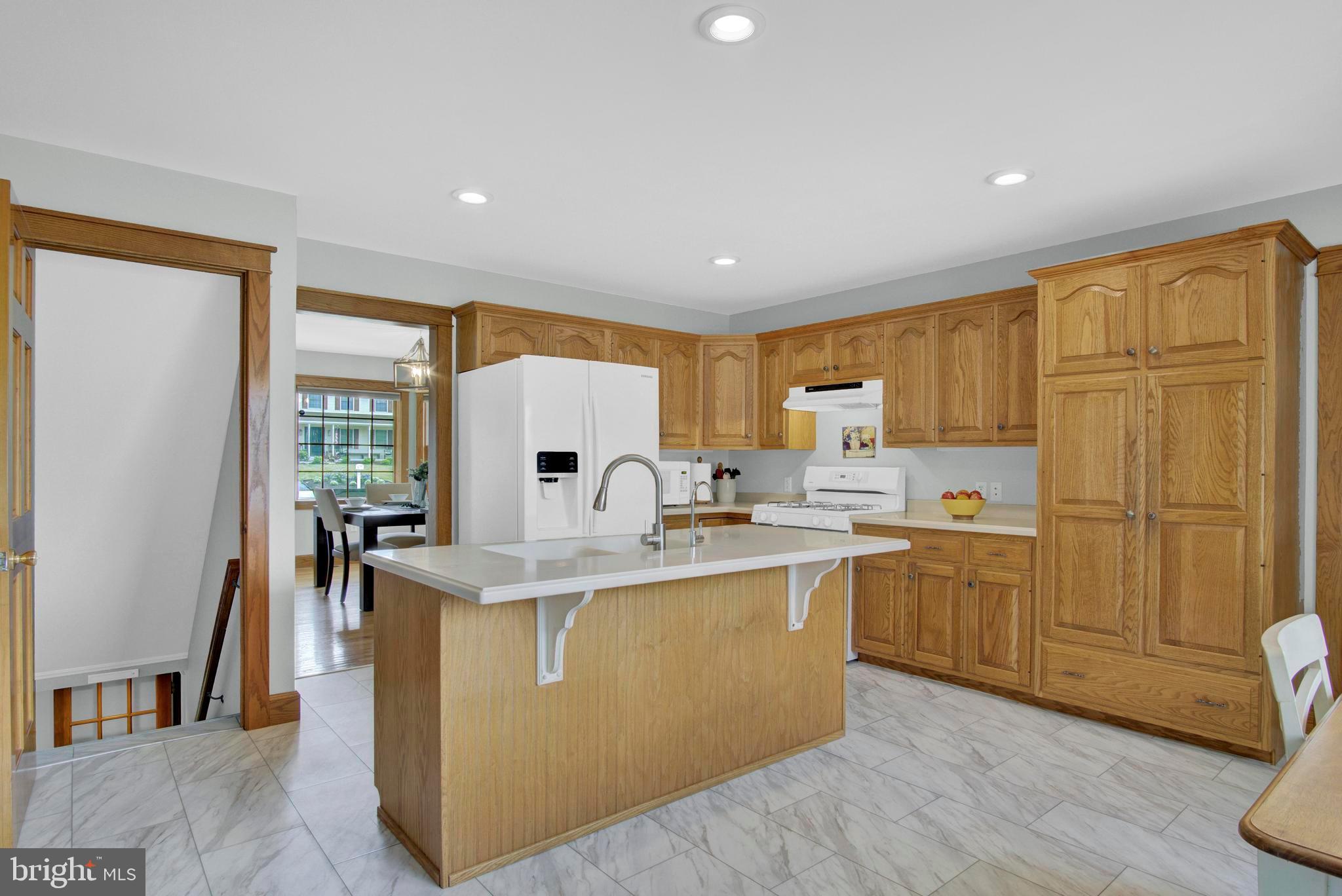 JEFFERSON COURT - Residential