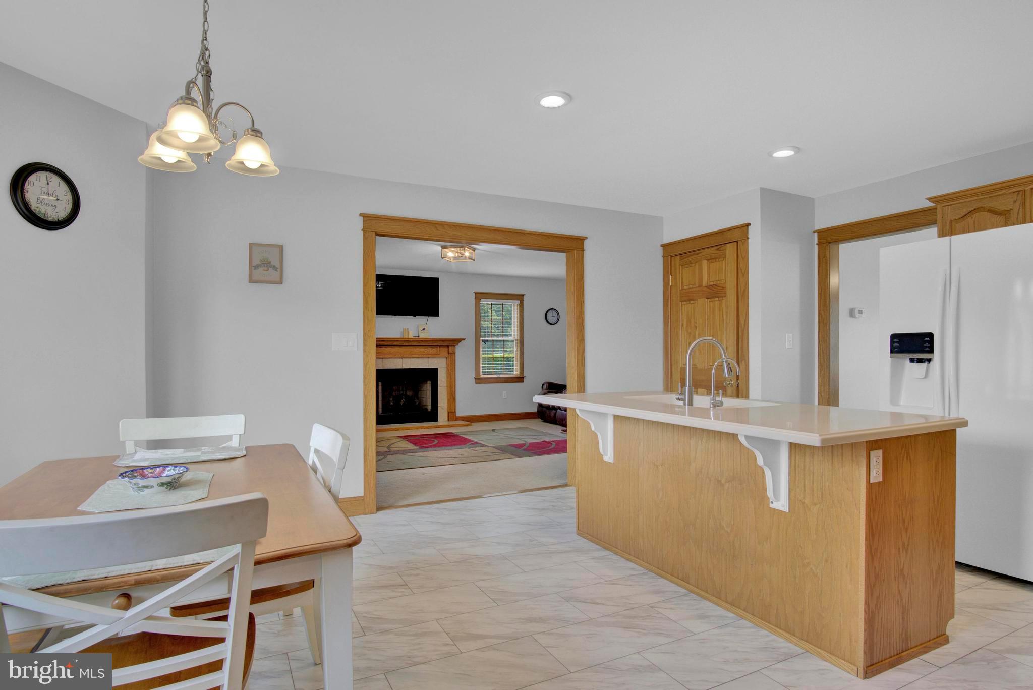 JEFFERSON COURT - Residential