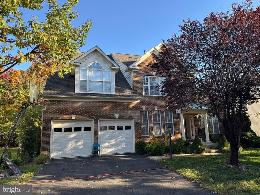 Available December 22, 2025 - Neighborhood Commuter Express Bus to Pentagon/Ft Myer - 10 Minutes to NRO - We're in the middle of packing/moving and will have updated picks in Dec. Home is Near Chantilly, Reston, Herndon, Dulles Airport, NRO, Westfields, Ashburn - Top Level will have all new carpet installed in December 15 - Huge Master BR has two walk-in closets - Top Level has 3 full baths - Main Level has all Natural Hardwood floors (just installed new hardwood in kitchen) - Refinished Kitchen Cabinets and added new Appliances (double oven, dishwasher) - Finished well-lit Basement with walk-out, full bath and bedroom - Home will have Fresh paint throughout - 2 Car Garage - Home sits near end of cul-de-sac (safe for children) - Walking distance to John Champe High School, Gum Spring Middle and Arcola Elementary - Three outdoor swimming pools, tennis courts, basketball courts, tot lots; And close to Dulles South/South Riding Recreation Center (Indoor competition pool, children's activity pool, Fitness Facility, indoor track) - Neighborhood Harris Teeter - Close to Walmart and new Target - Loudoun Commuter Bus to Pentagon/Arlington/DC (Dulles South/Stone Ridge neighborhood park and ride)